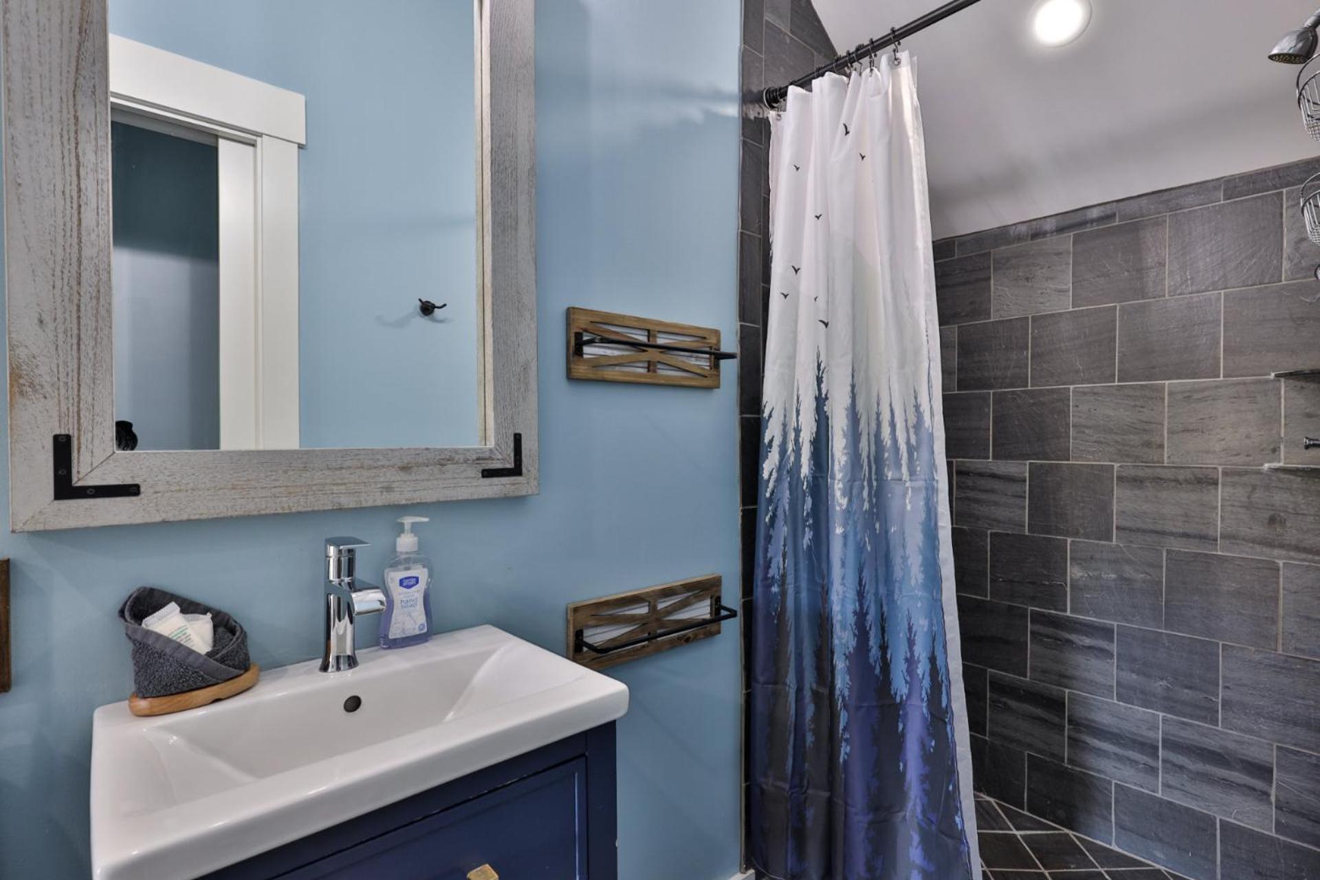 Chalet 91 at Killington - 4BR Luxury Lodge with Hot Tub, Sauna, Pool Table