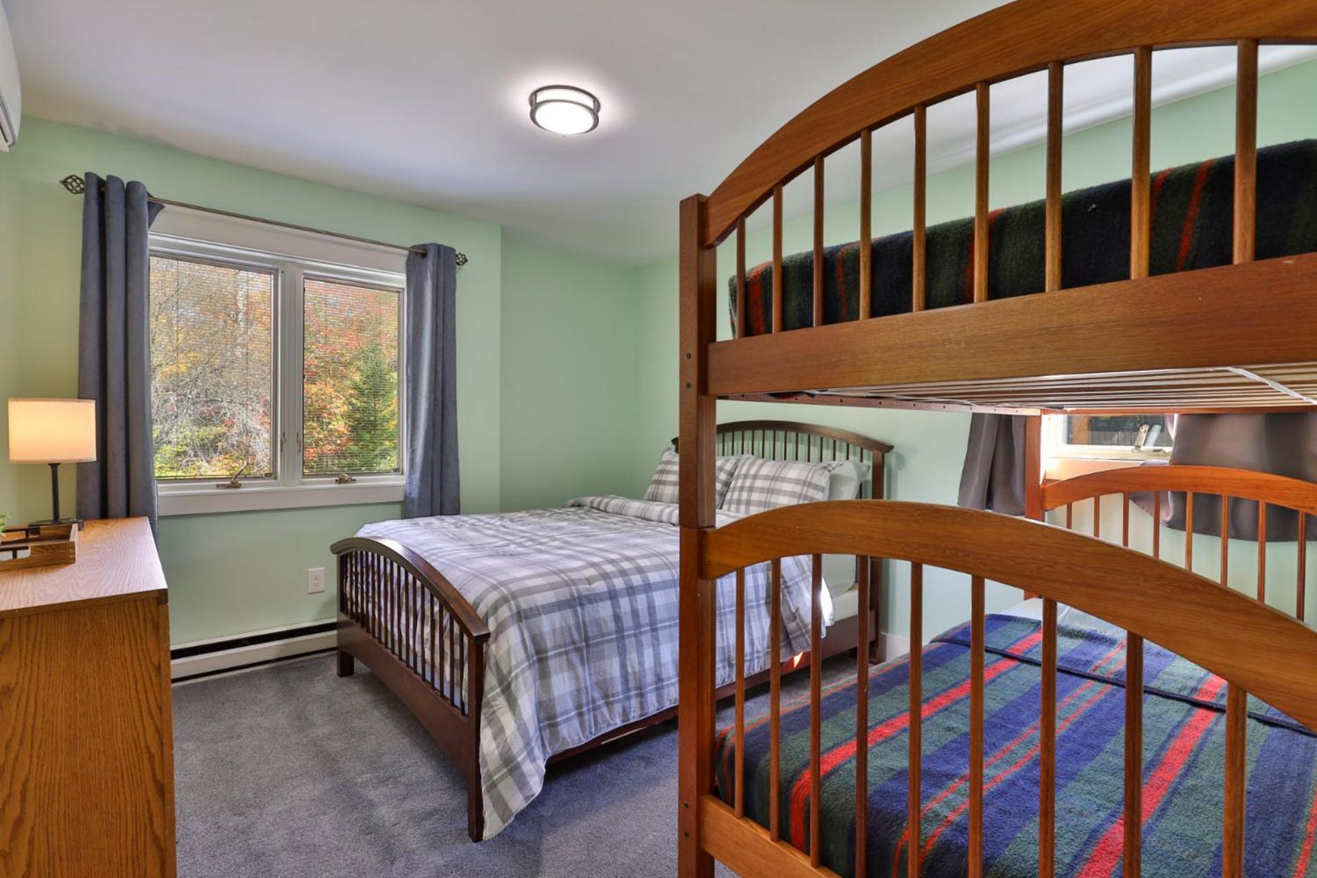 Chalet 91 at Killington - 4BR Luxury Lodge with Hot Tub, Sauna, Pool Table