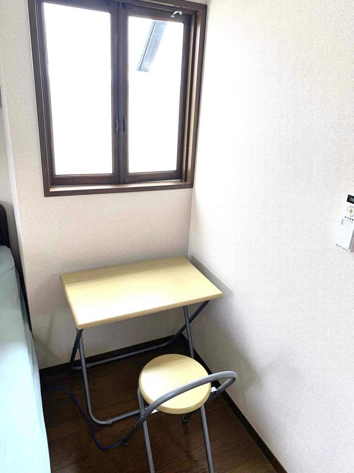 Shibuya Ward, 3 bedrooms, 15 minutes to Shinjuku Station by foot and subway 貸切一軒家9名様 新宿駅から4分の幡ヶ谷駅徒歩11分 渋谷駅直通バス停徒歩1分 ピアノと防音室有