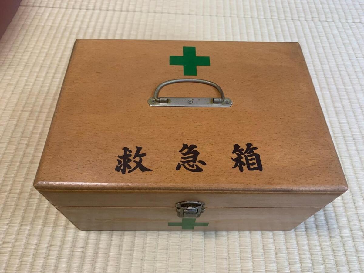 Shibuya Ward, 3 bedrooms, 15 minutes to Shinjuku Station by foot and subway 貸切一軒家9名様 新宿駅から4分の幡ヶ谷駅徒歩11分 渋谷駅直通バス停徒歩1分 ピアノと防音室有