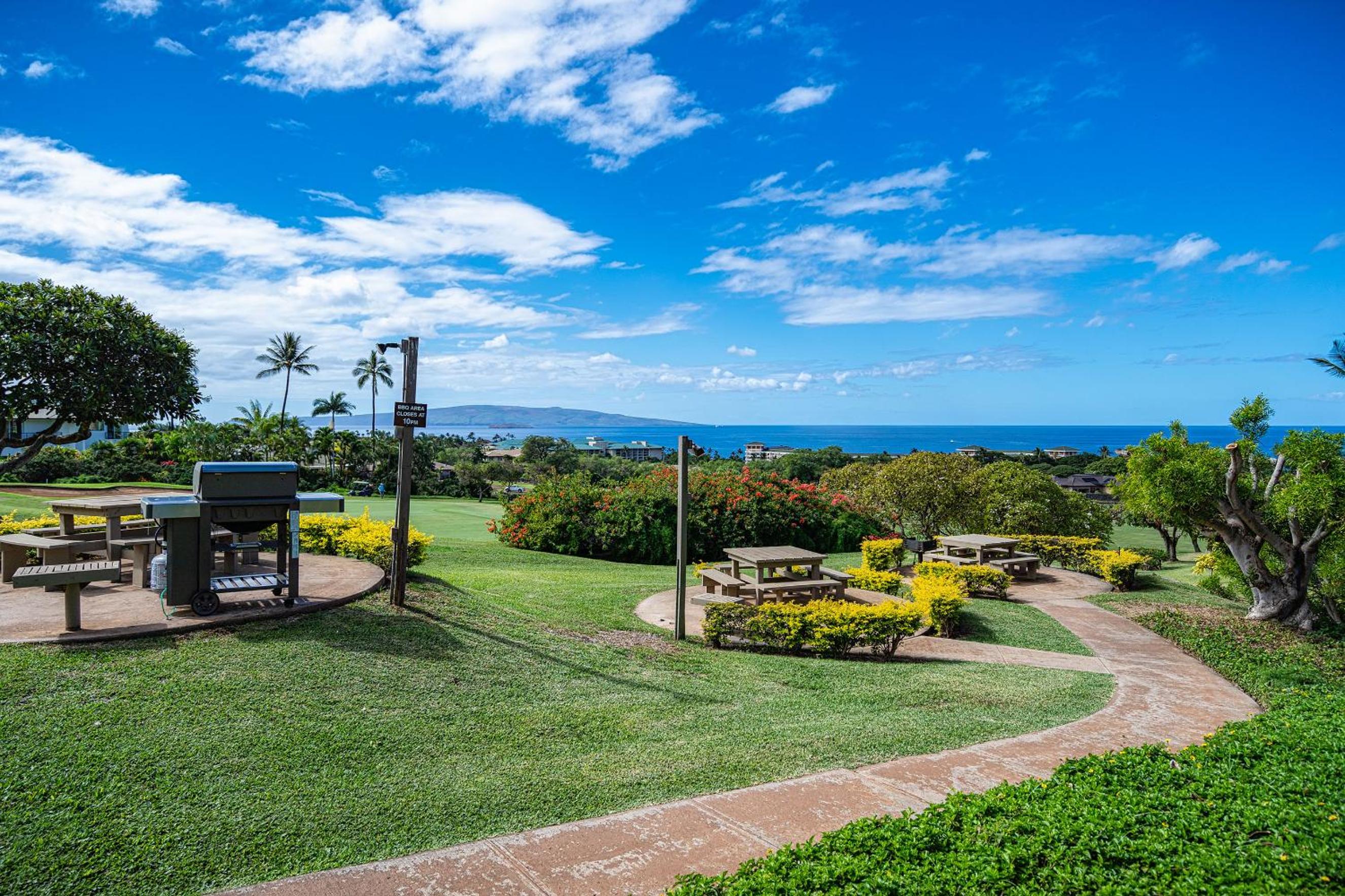 Wailea Ekolu 1204 - Modern Ocean View Condo w/ large Lanai, King Bed, & Split AC