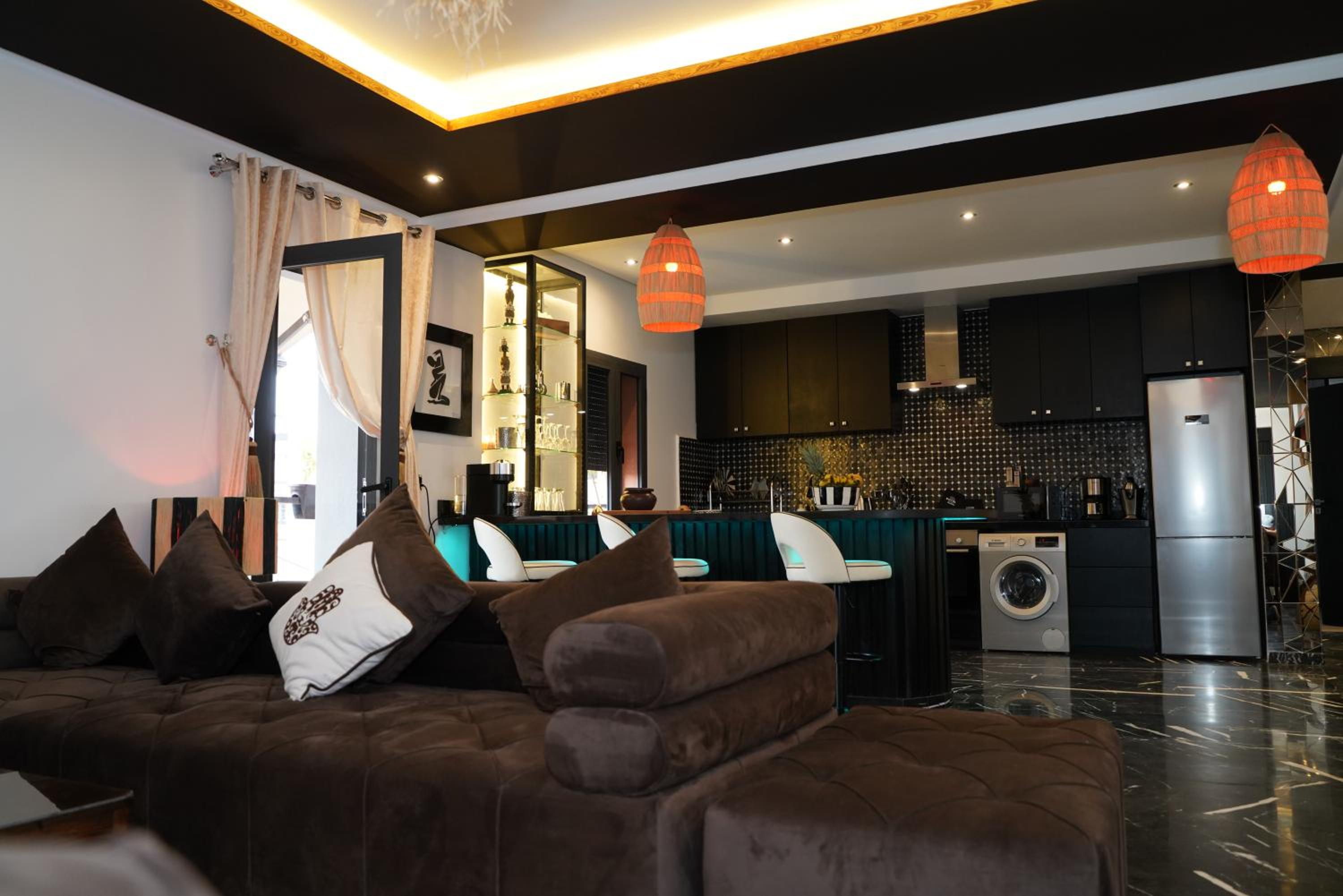 Design Art Gallery Apartment Marrakech swimming pool on the Roof