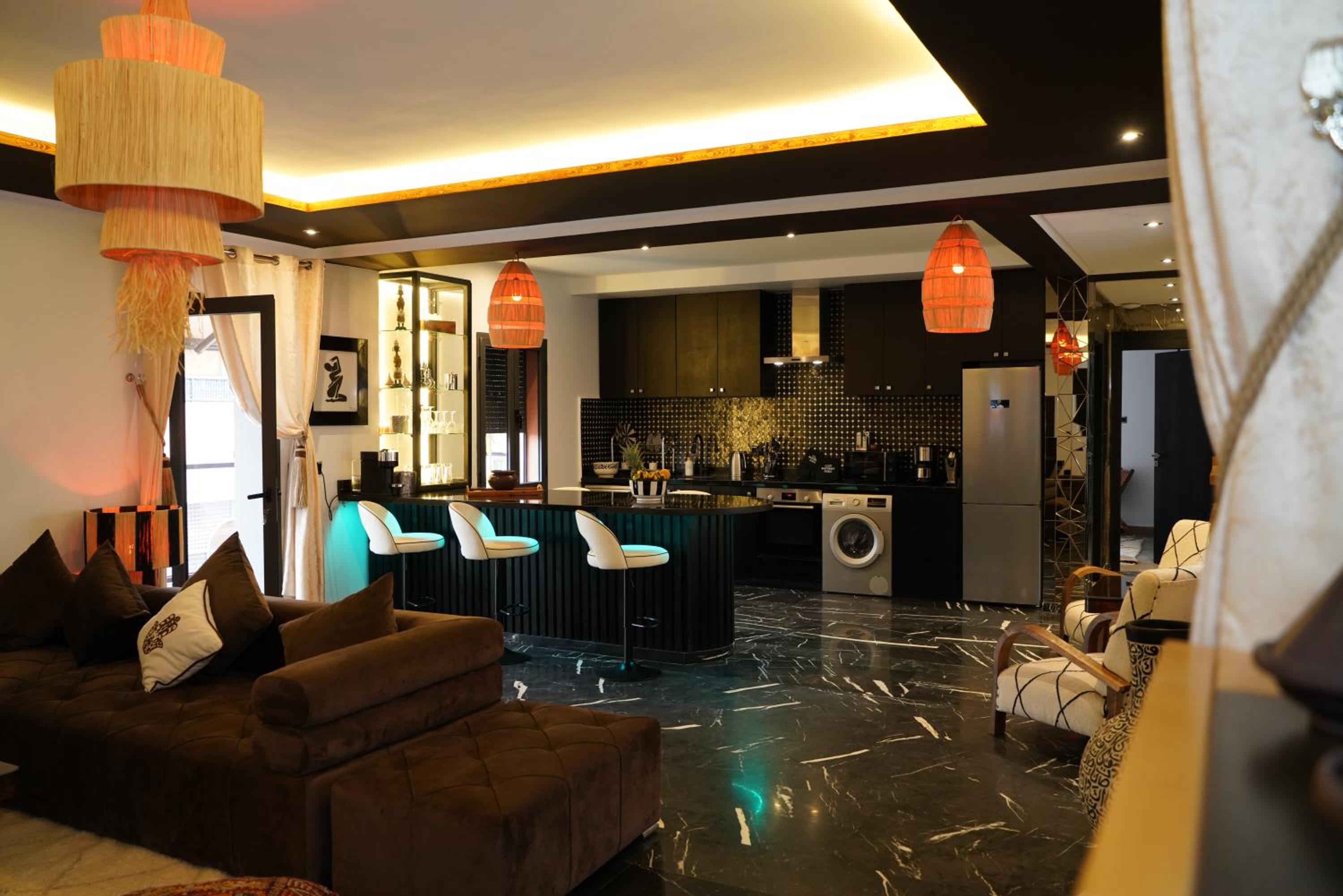 Design Art Gallery Apartment Marrakech swimming pool on the Roof