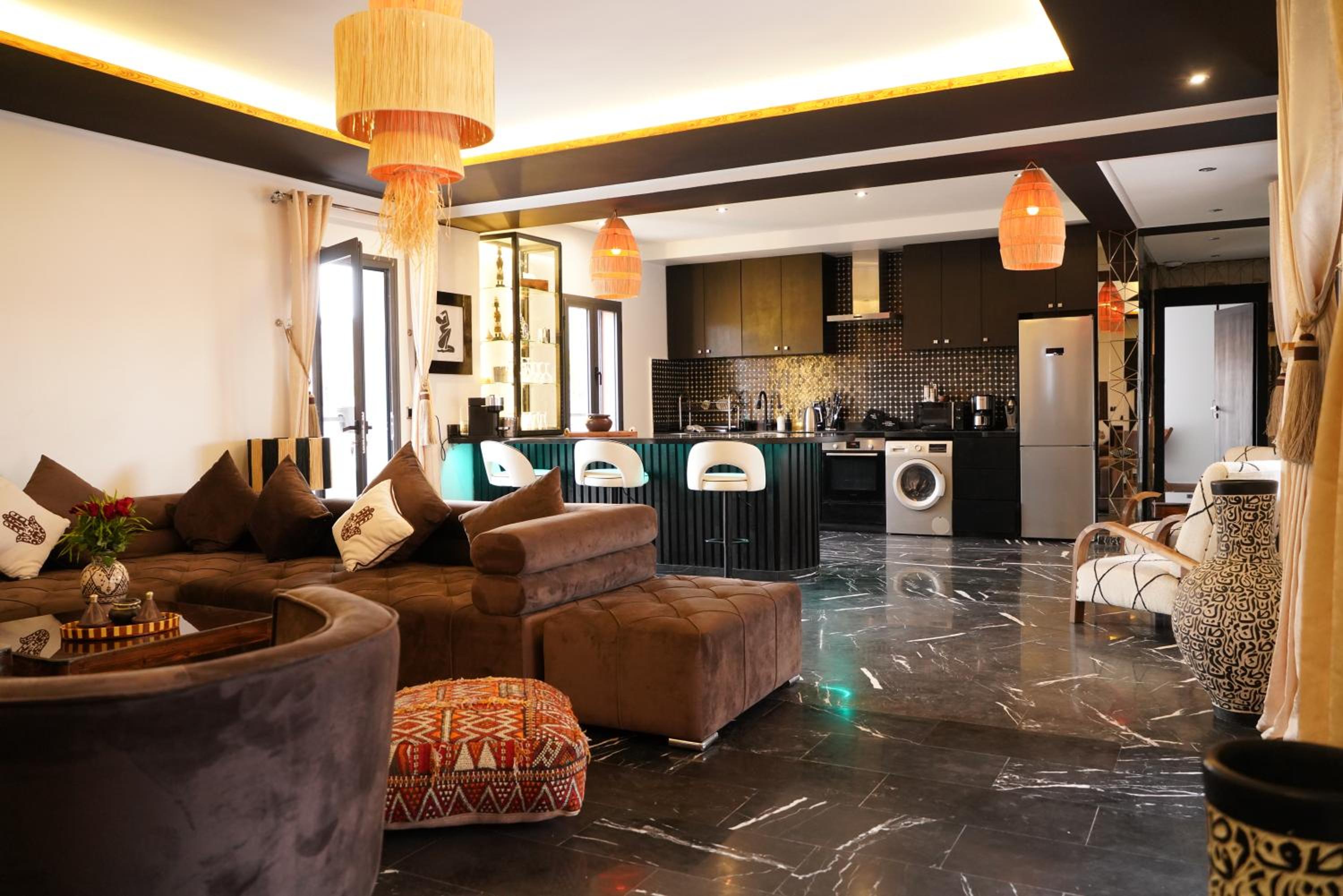 Design Art Gallery Apartment Marrakech swimming pool on the Roof