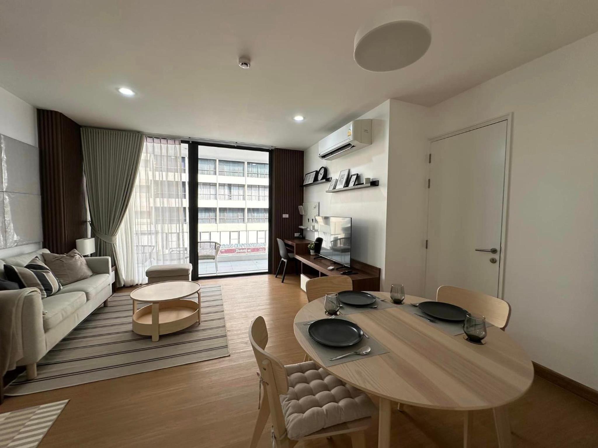 6th Avenue Sukhumvit BKK Two Bedrooms BTS Asok Nana MRT Sukhumvit