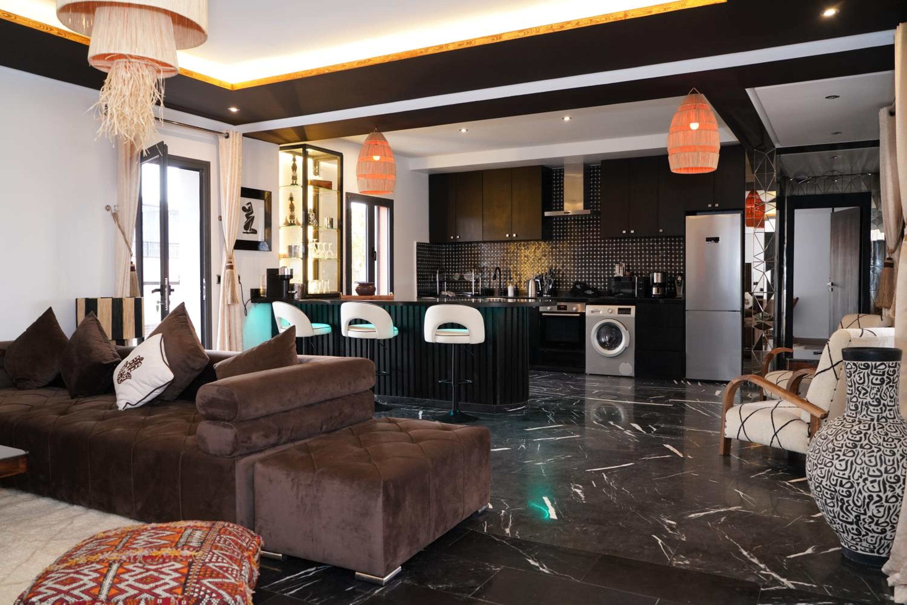 Design Art Gallery Apartment Marrakech swimming pool on the Roof