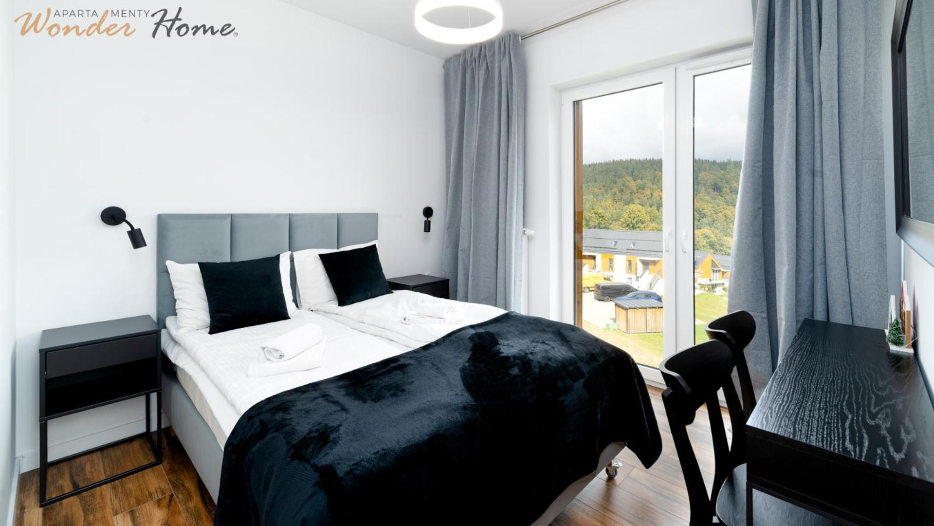 Wonder Home - Domki Hillside tuż przy stoku narciarskim - na terenie kompleksu plac zabaw i zewnętrzna siłownia, sklep, parking