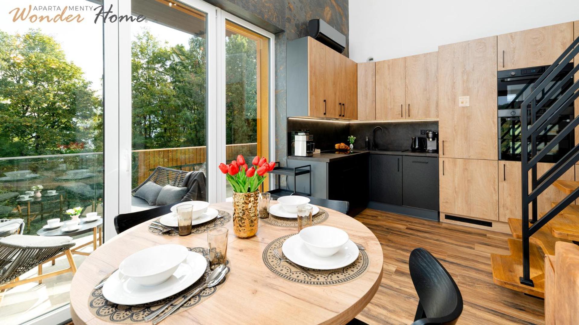 Wonder Home - Domki Hillside tuż przy stoku narciarskim - na terenie kompleksu plac zabaw i zewnętrzna siłownia, sklep, parking