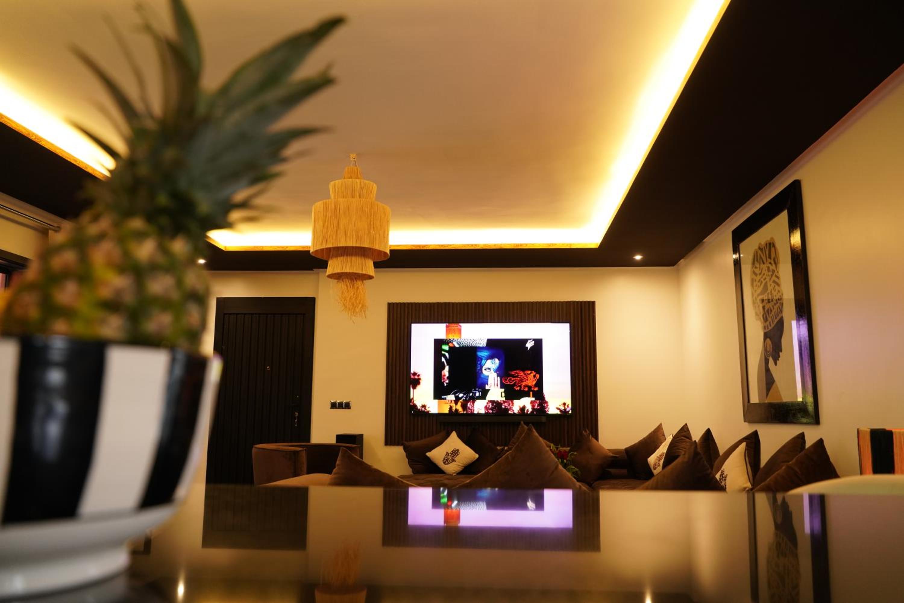 Design Art Gallery Apartment Marrakech swimming pool on the Roof