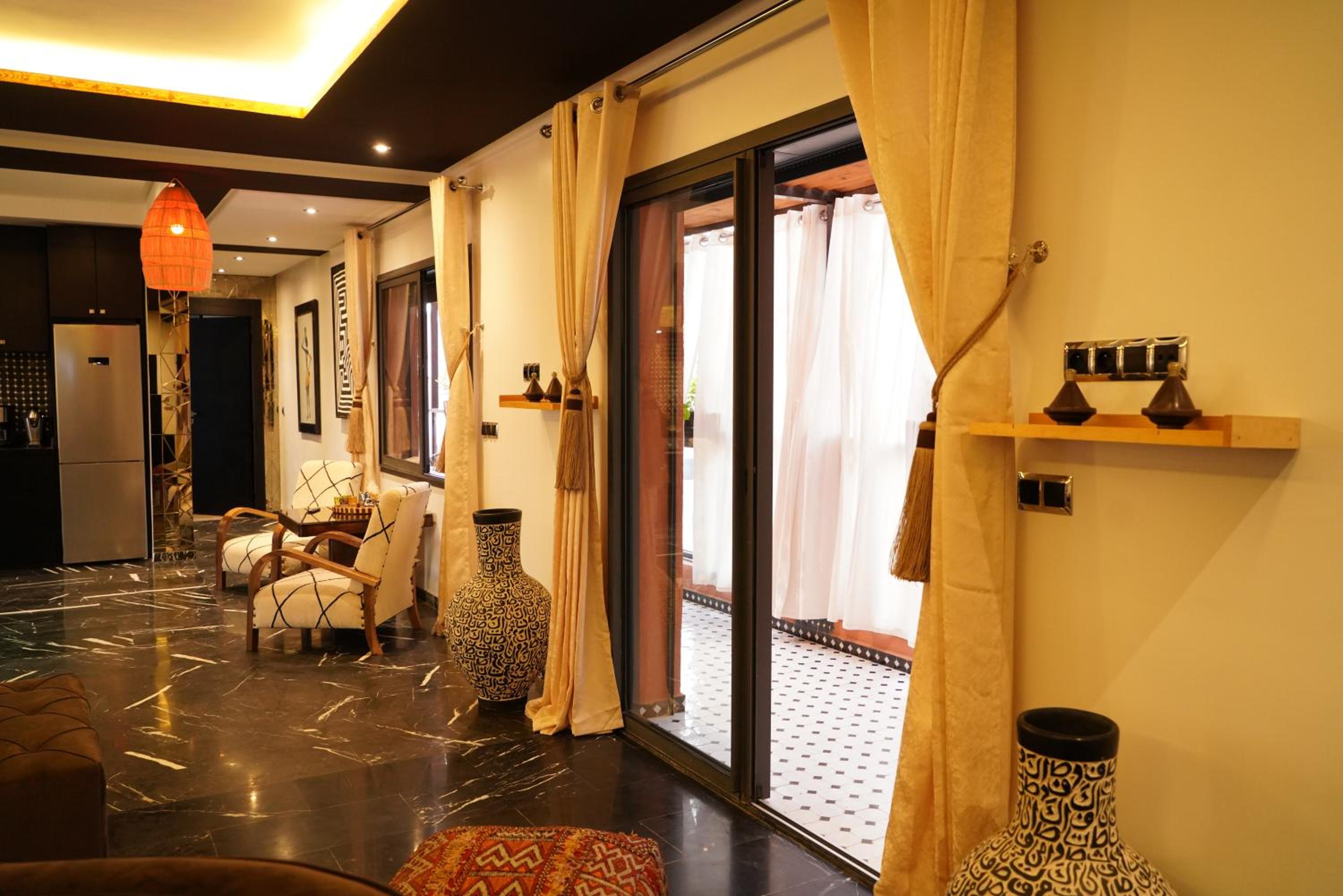 Design Art Gallery Apartment Marrakech swimming pool on the Roof