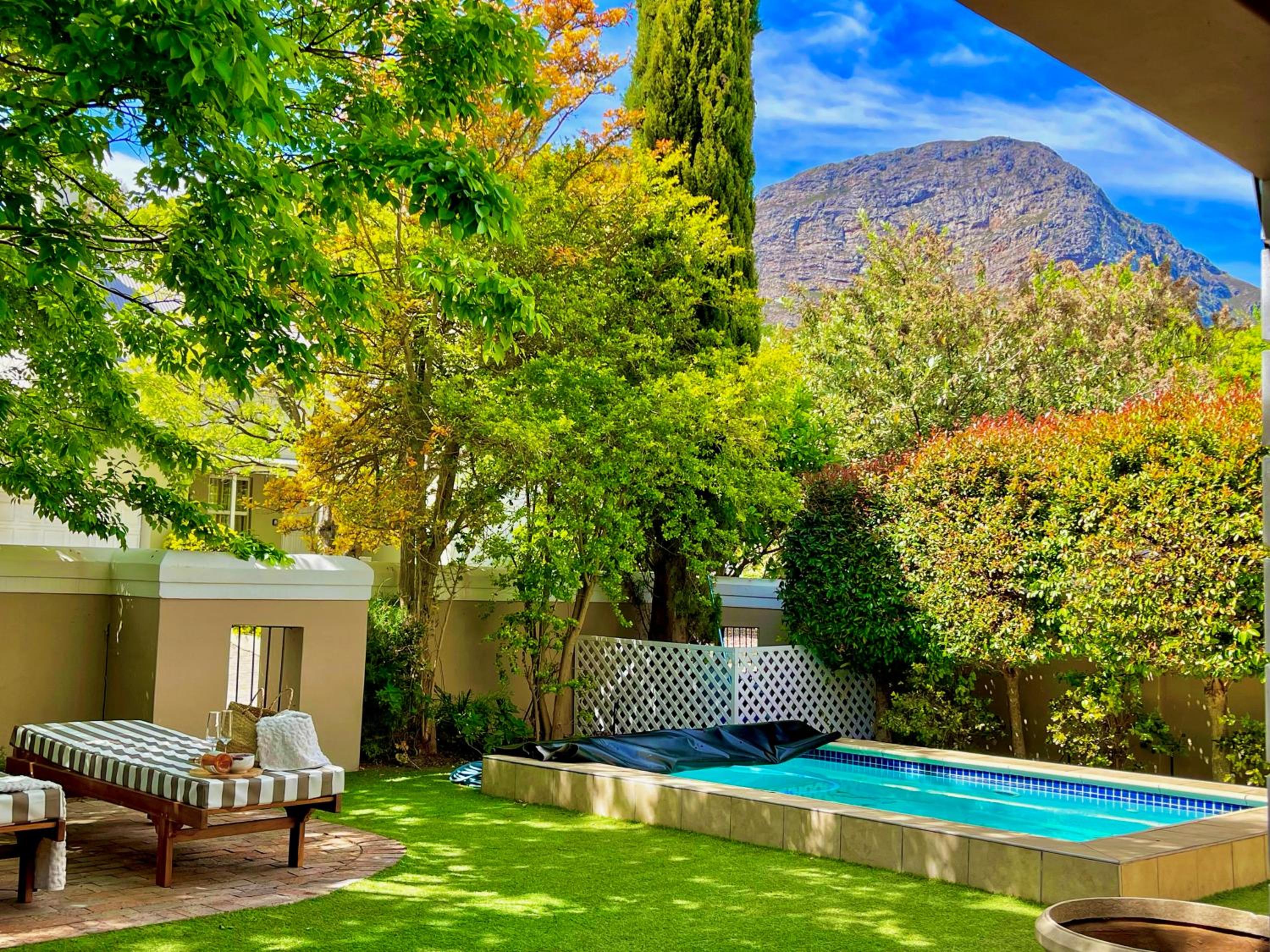 Mountain views oasis