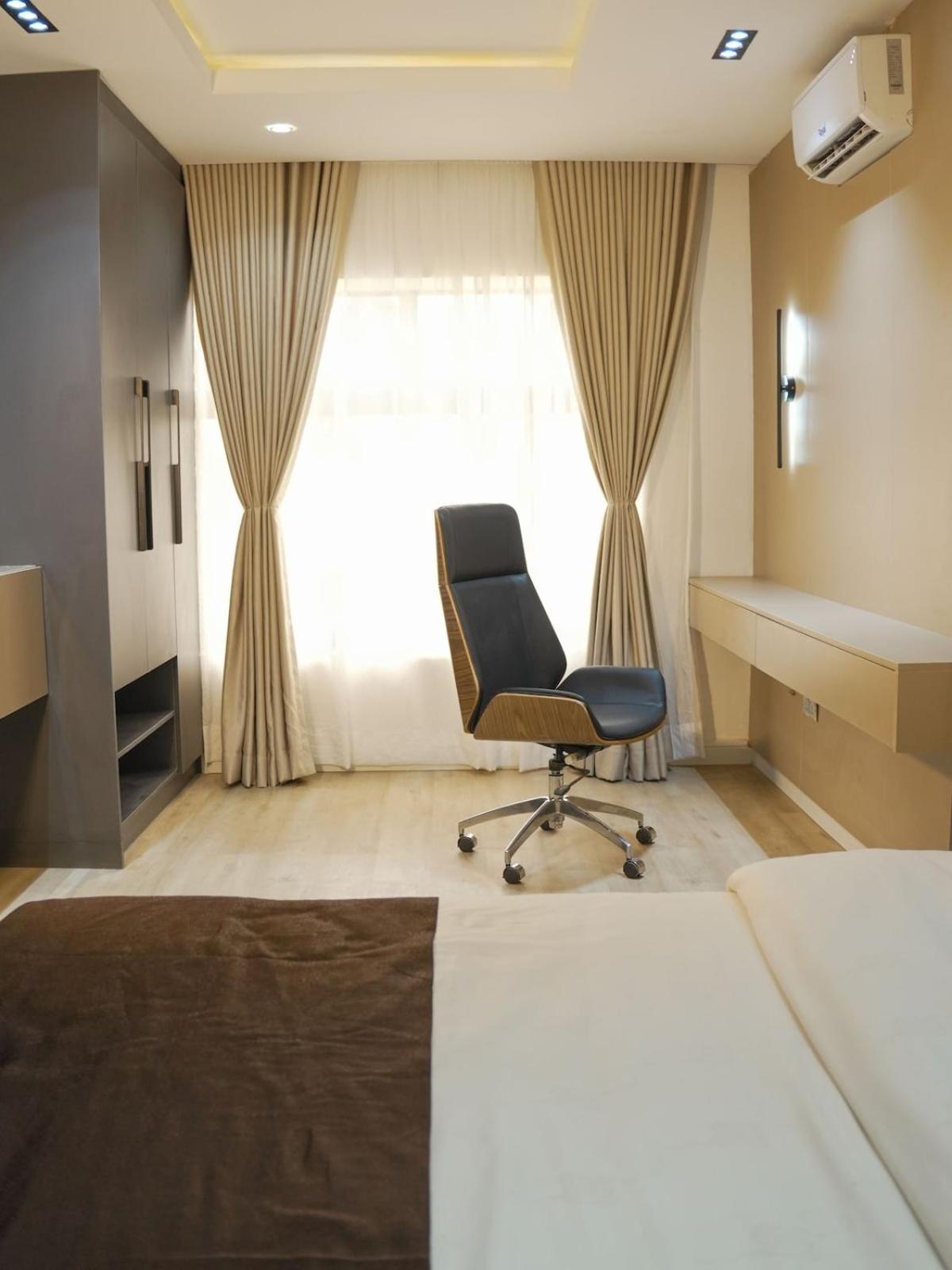 Sapphire Suite