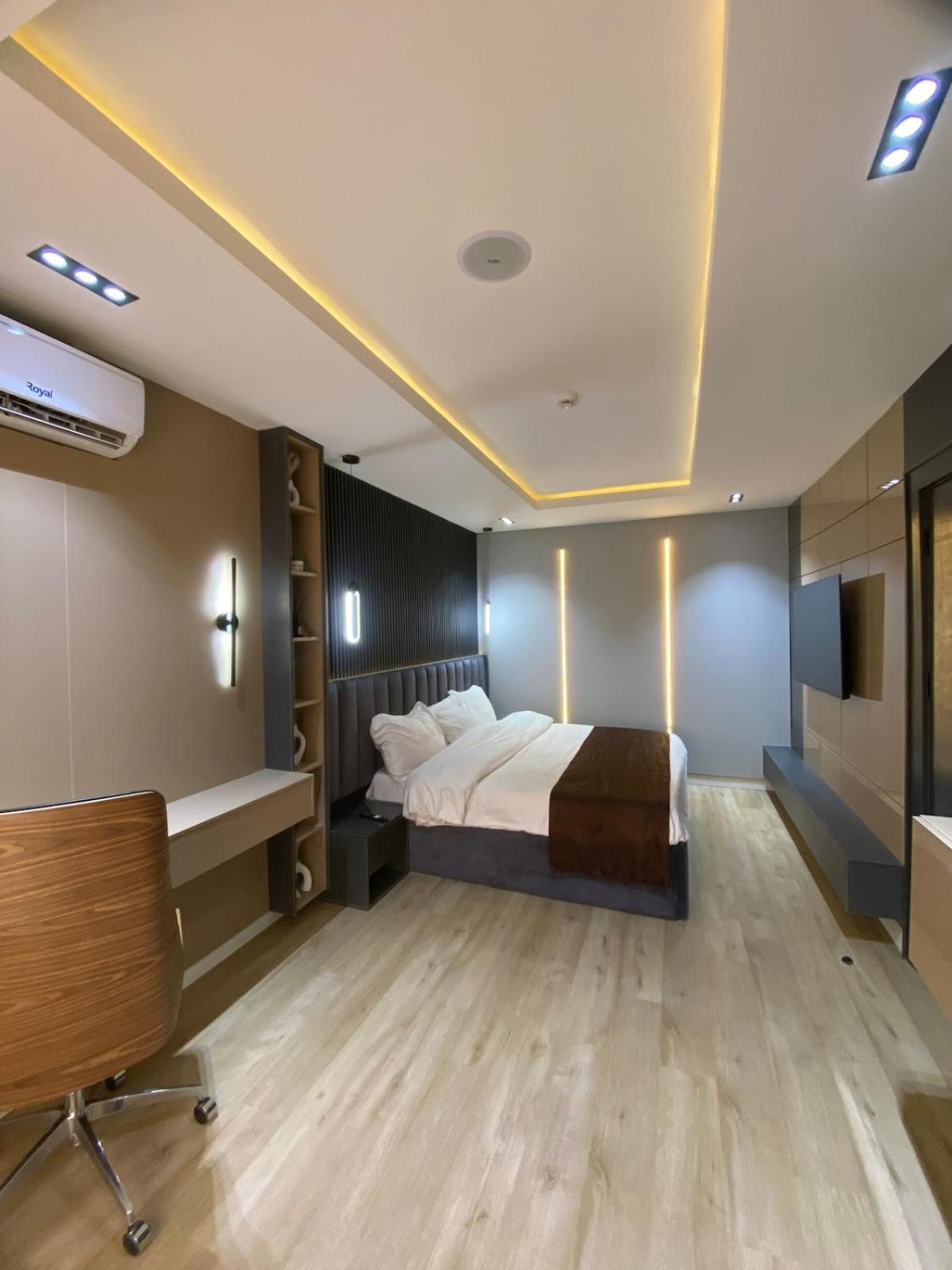 Sapphire Suite