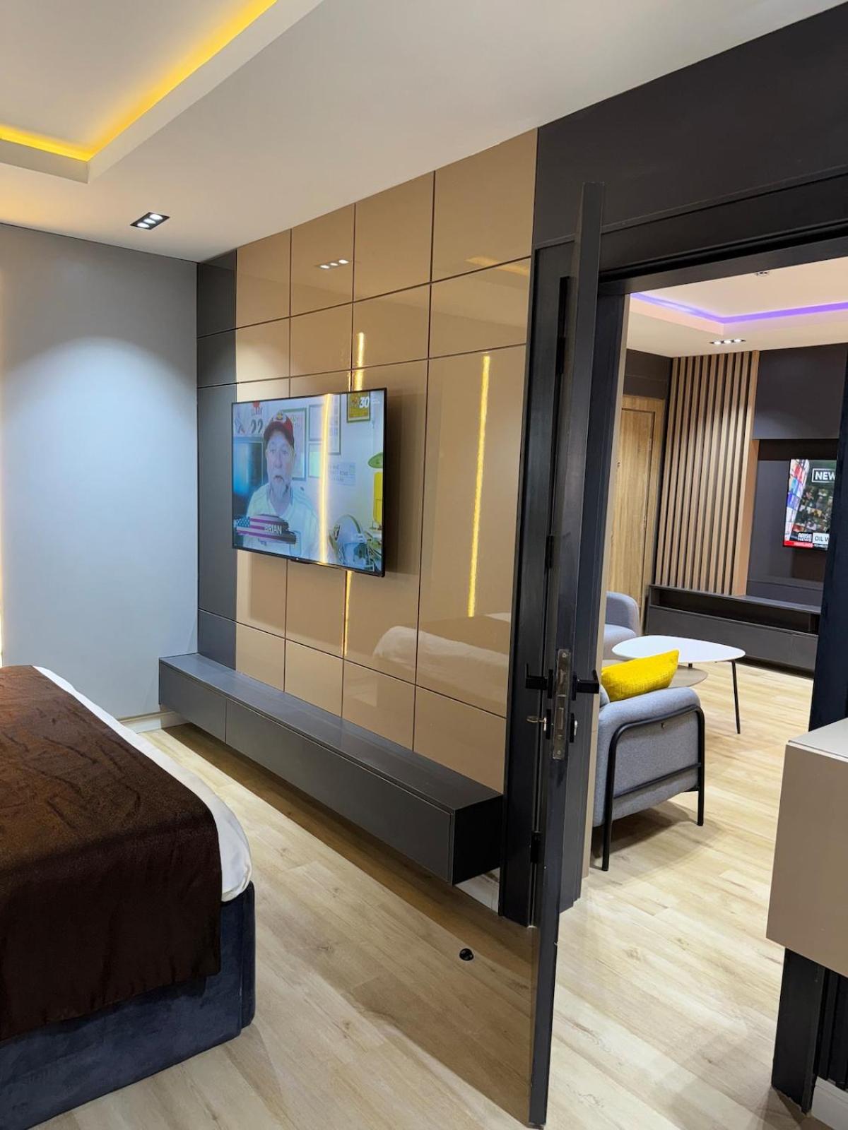 Sapphire Suite