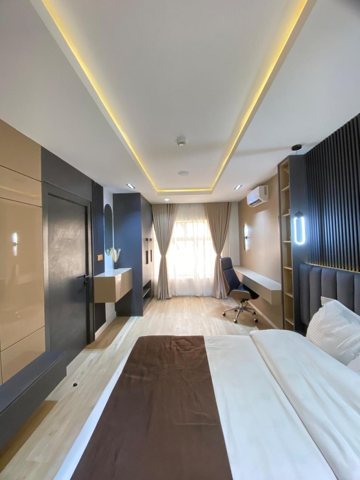 Sapphire Suite