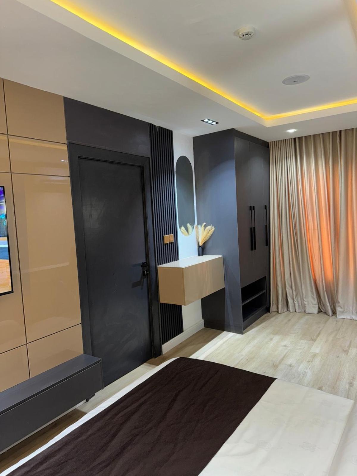 Sapphire Suite