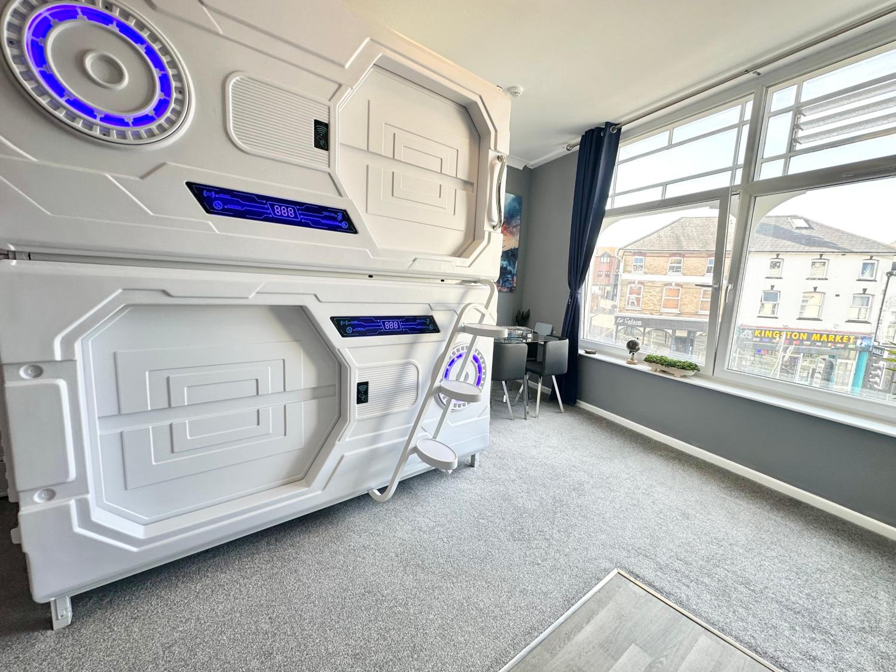 The Board Games Apartments - Brought to you by Coastline Retreats - Themed town centre apartments ALL WITH LUXURY 2 PERSON JACUZZI BATHS - 5 mins walk to t