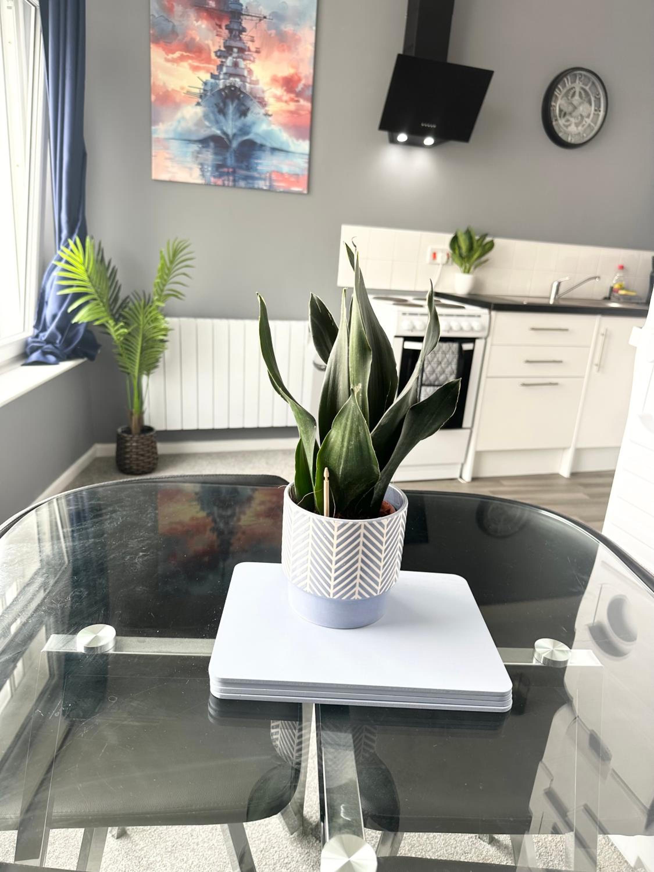 The Board Games Apartments - Brought to you by Coastline Retreats - Themed town centre apartments ALL WITH LUXURY 2 PERSON JACUZZI BATHS - 5 mins walk to t