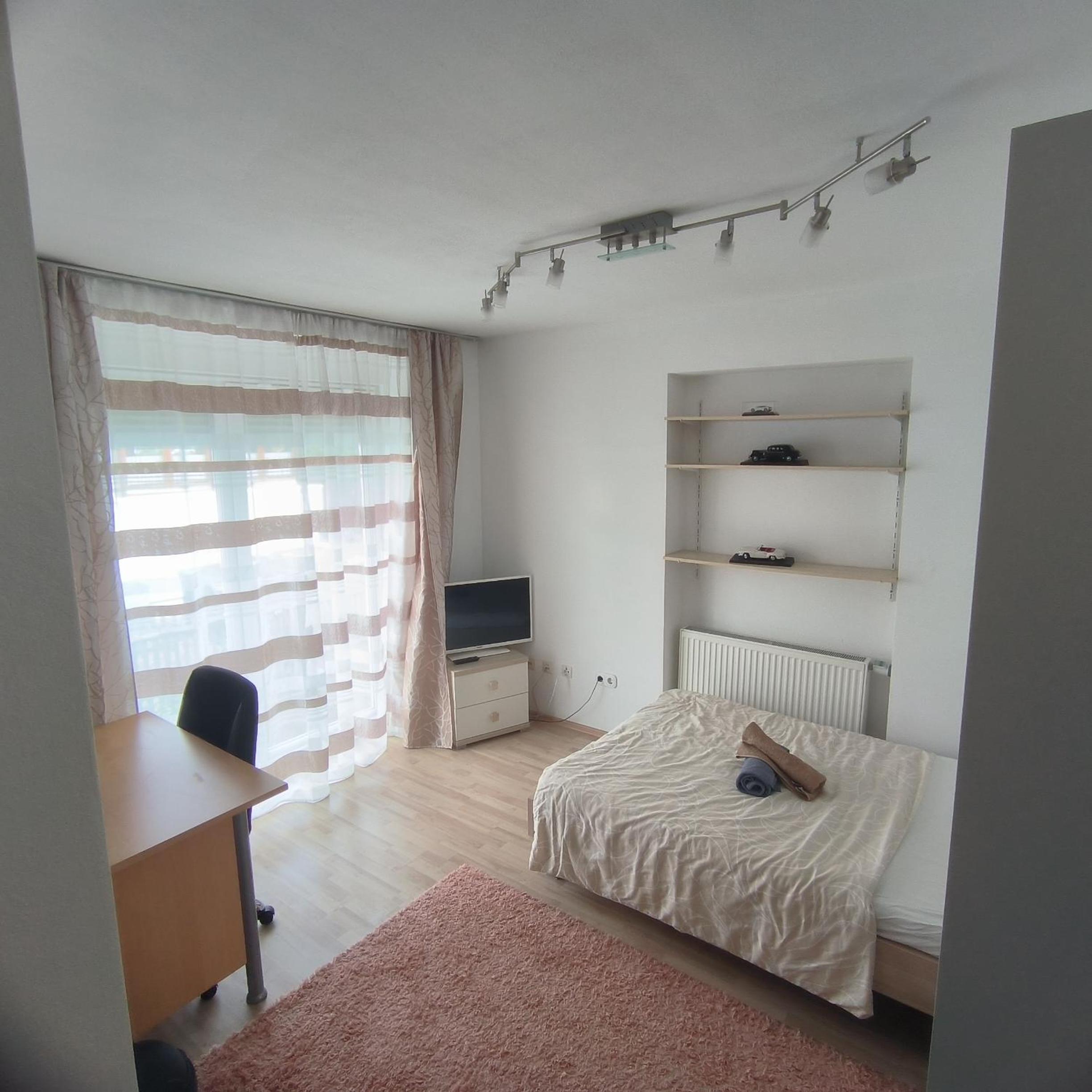 Bahnhofs-und Zentrumsnahe schöne 2-Zimmer Wohnung