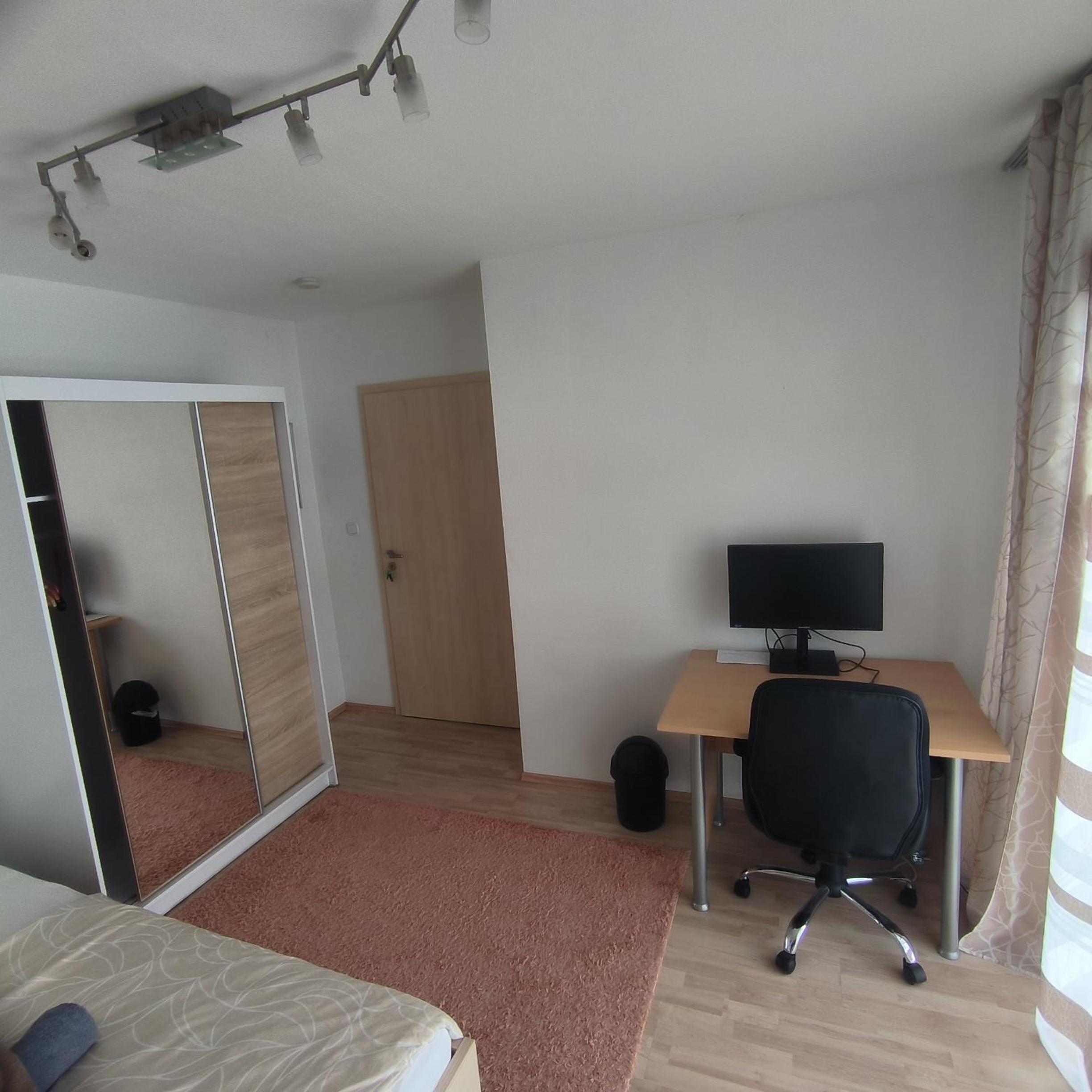 Bahnhofs-und Zentrumsnahe schöne 2-Zimmer Wohnung