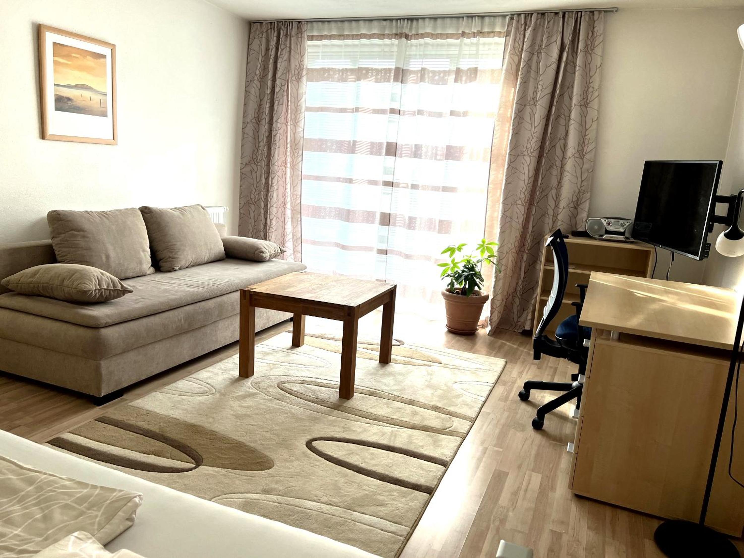Bahnhofs-und Zentrumsnahe schöne 2-Zimmer Wohnung