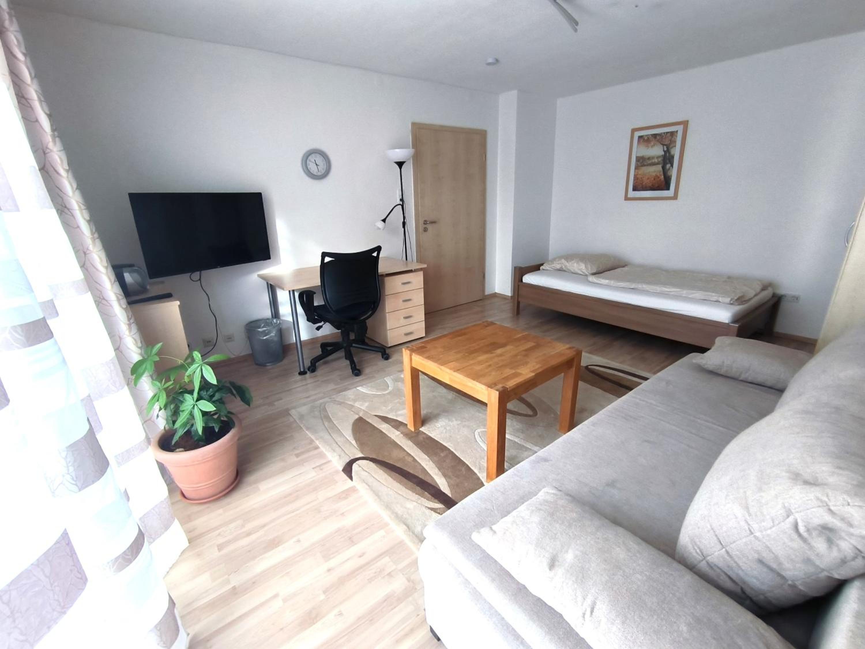 Bahnhofs-und Zentrumsnahe schöne 2-Zimmer Wohnung