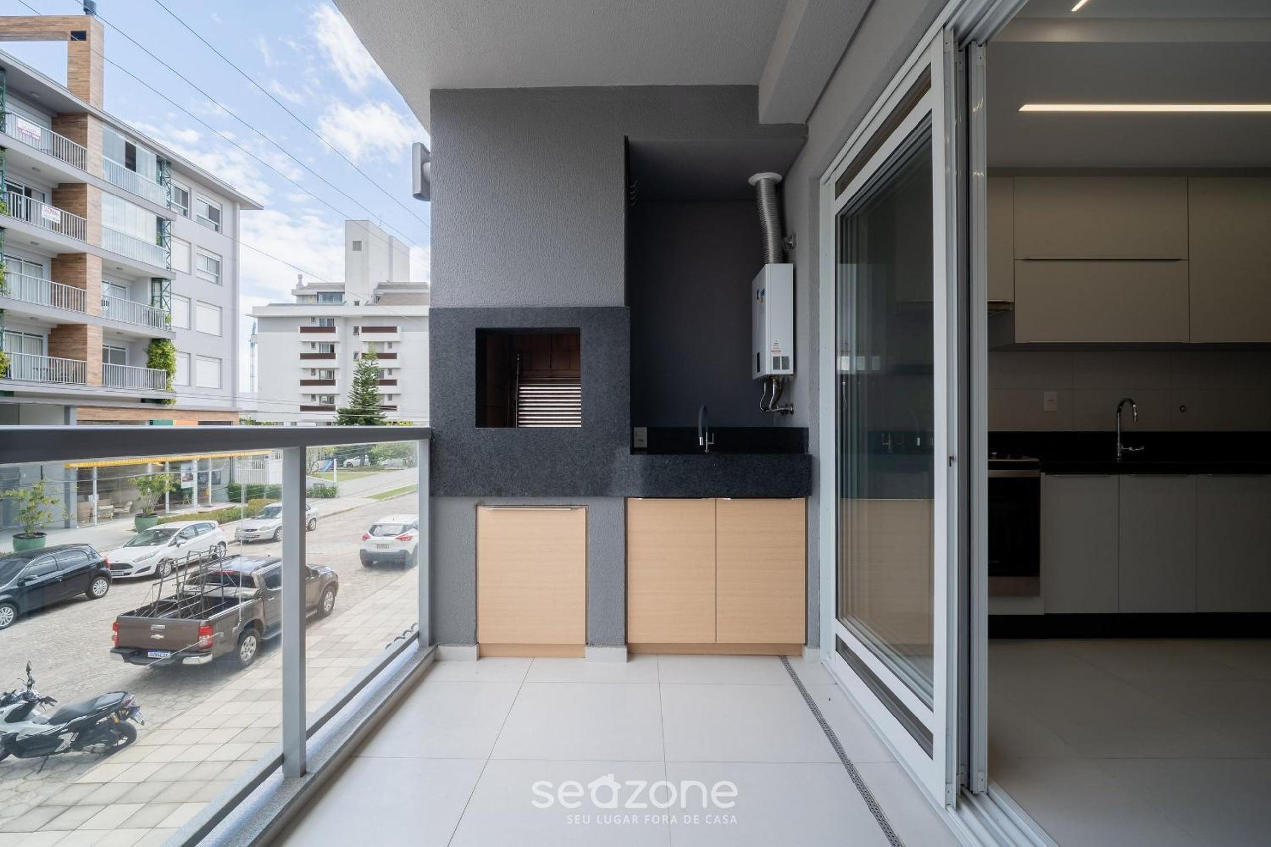 Apt w/ balcony and grill 220m from the Sea CAR0201