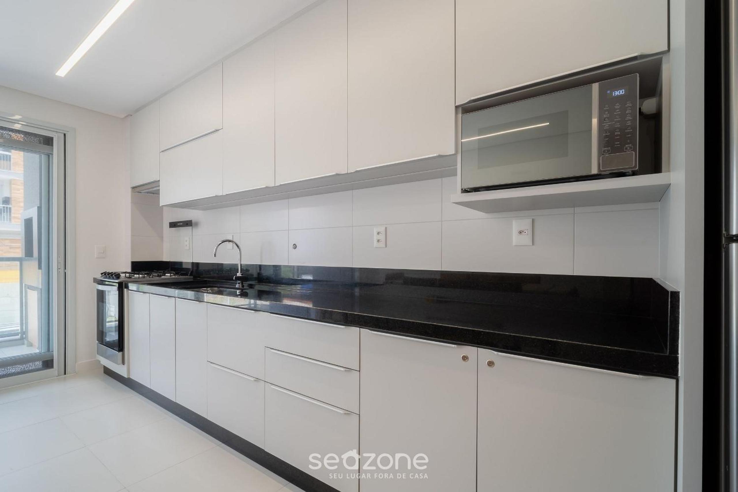 Apt w/ balcony and grill 220m from the Sea CAR0201