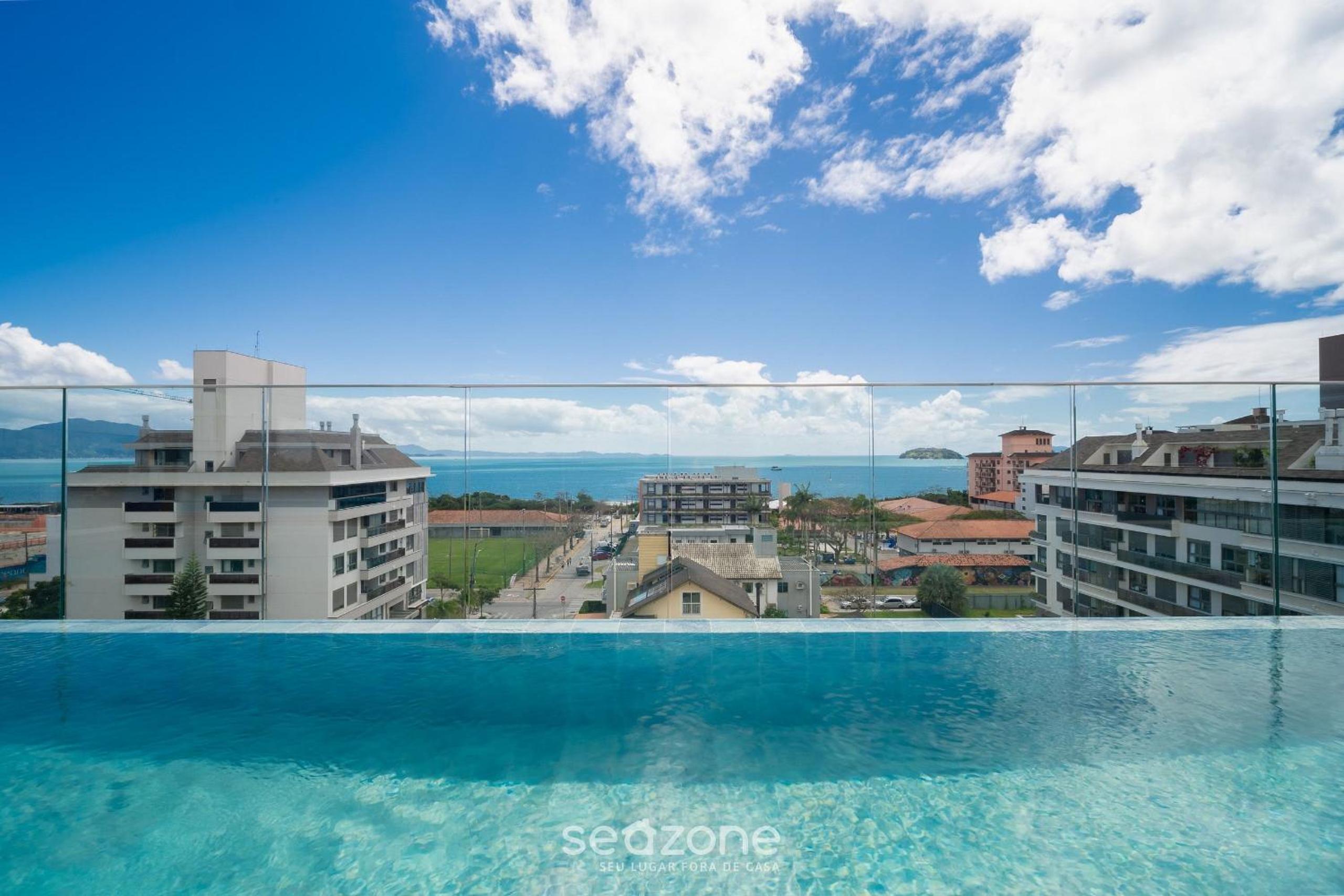Apt w/ balcony and grill 220m from the Sea CAR0201