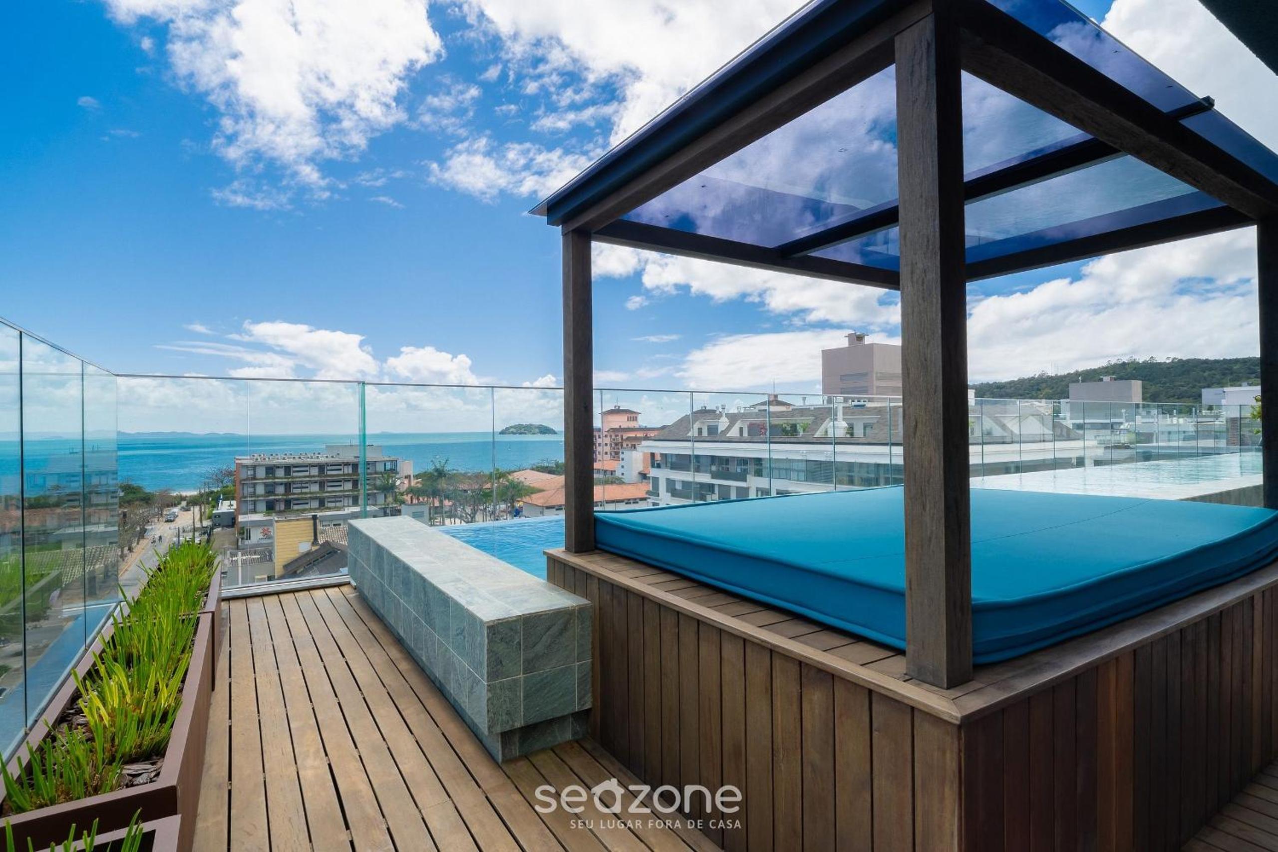 Apt w/ balcony and grill 220m from the Sea CAR0201
