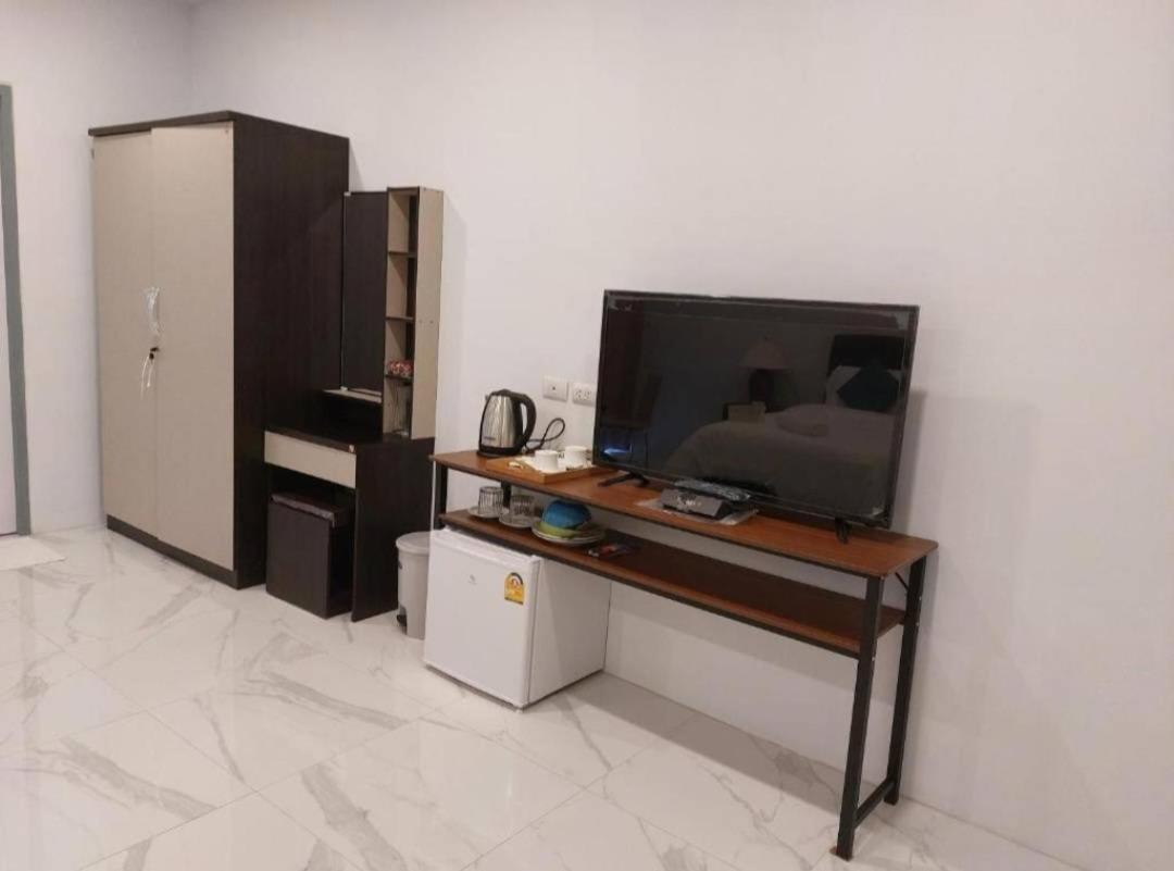 PR ROOM FOR RENT
