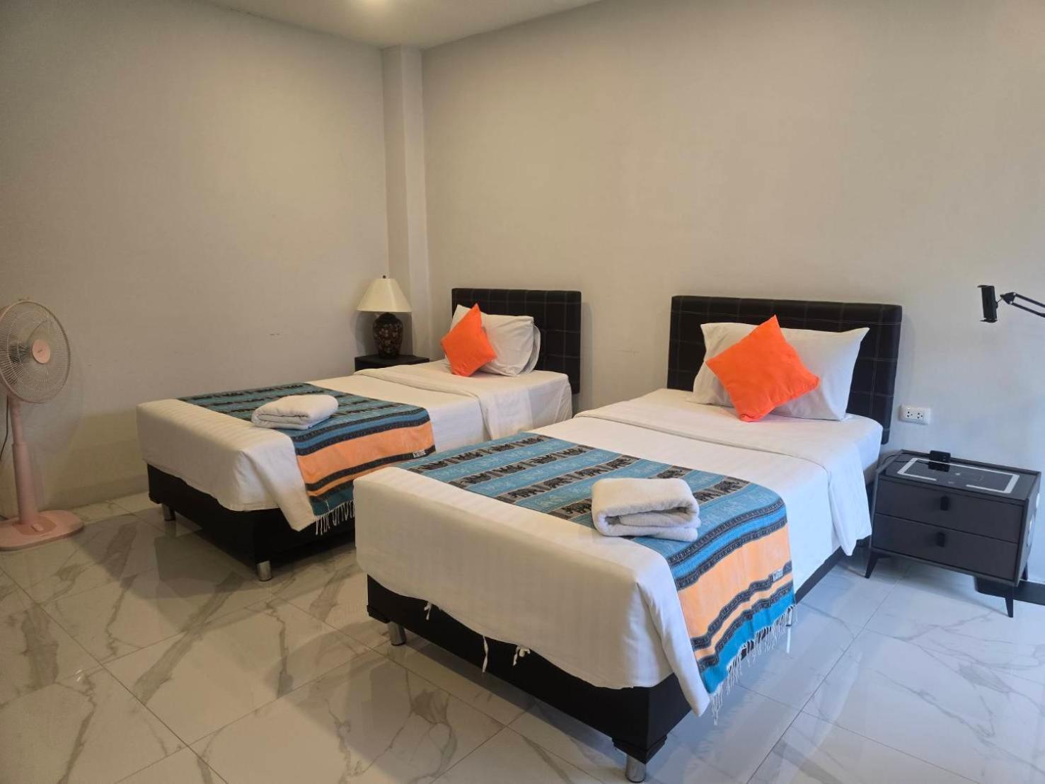 PR ROOM FOR RENT