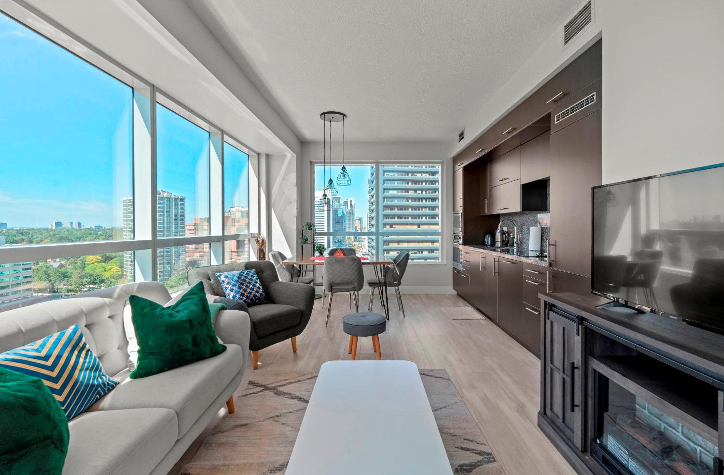 Panoramic 2 Bedroom 2 Bathroom Condo Sheppard Metro North York Toronto