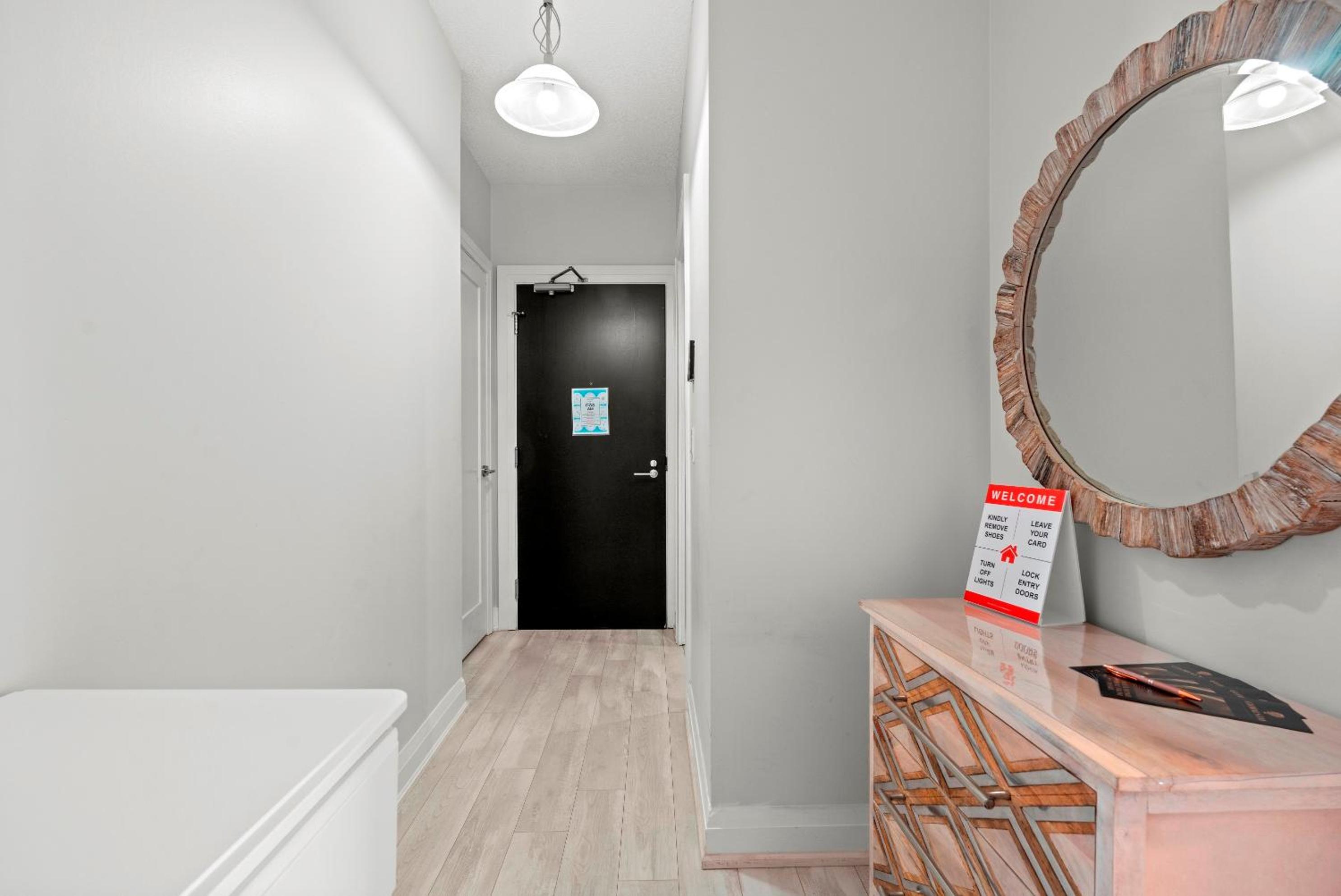 Panoramic 2 Bedroom 2 Bathroom Condo Sheppard Metro North York Toronto