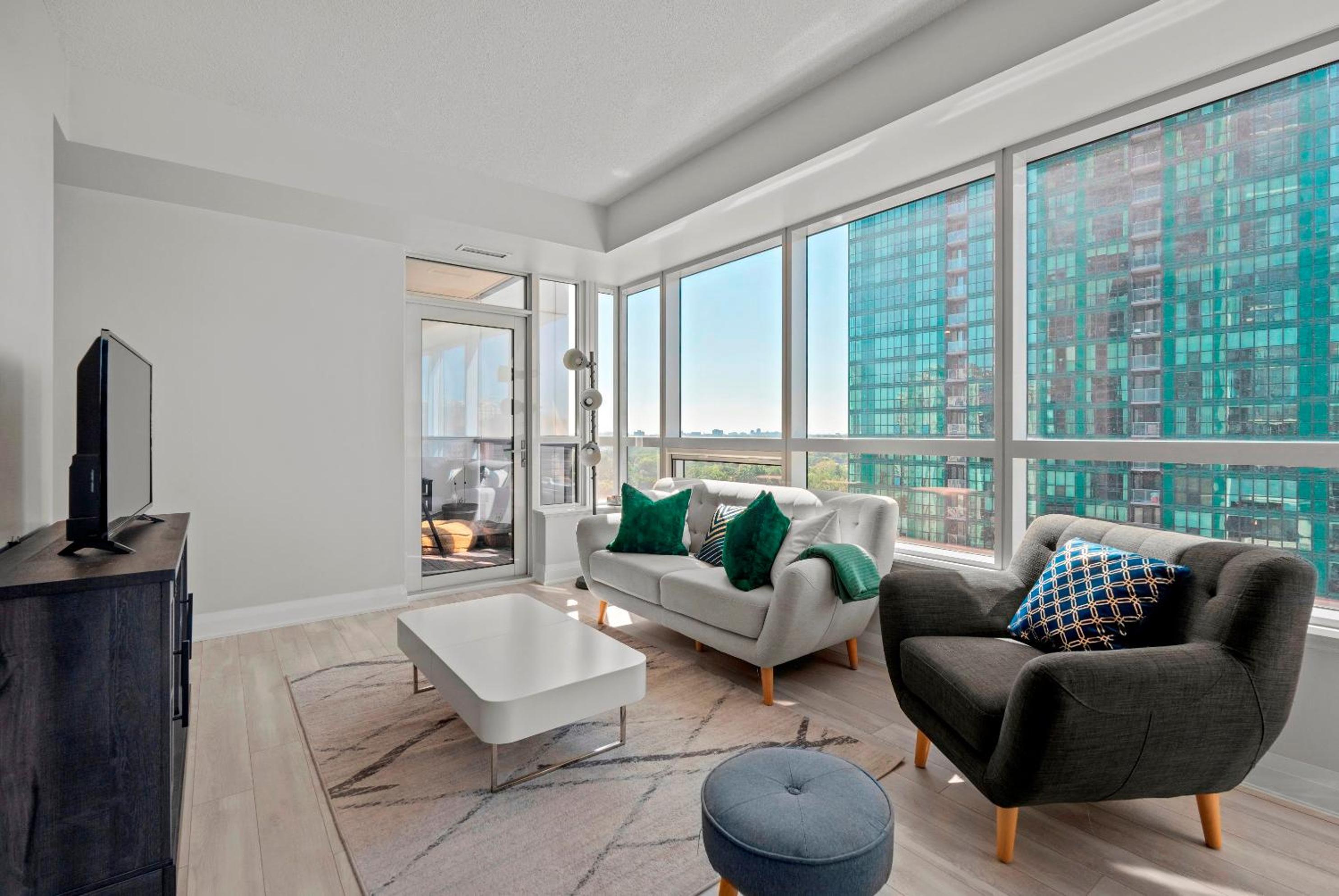 Panoramic 2 Bedroom 2 Bathroom Condo Sheppard Metro North York Toronto