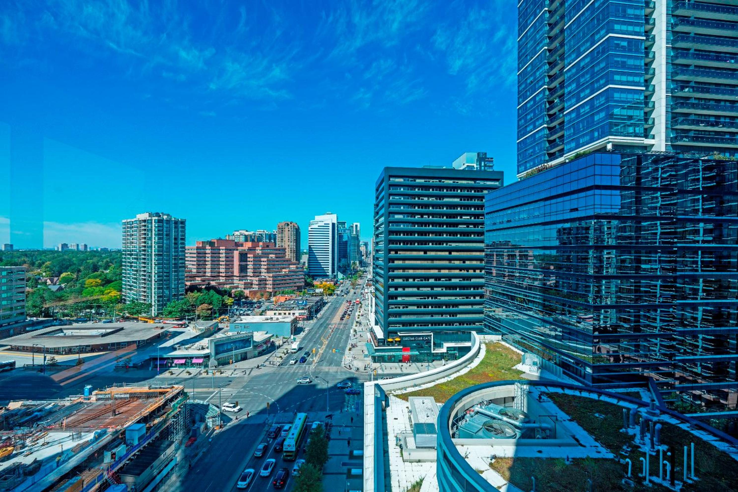 Panoramic 2 Bedroom 2 Bathroom Condo Sheppard Metro North York Toronto