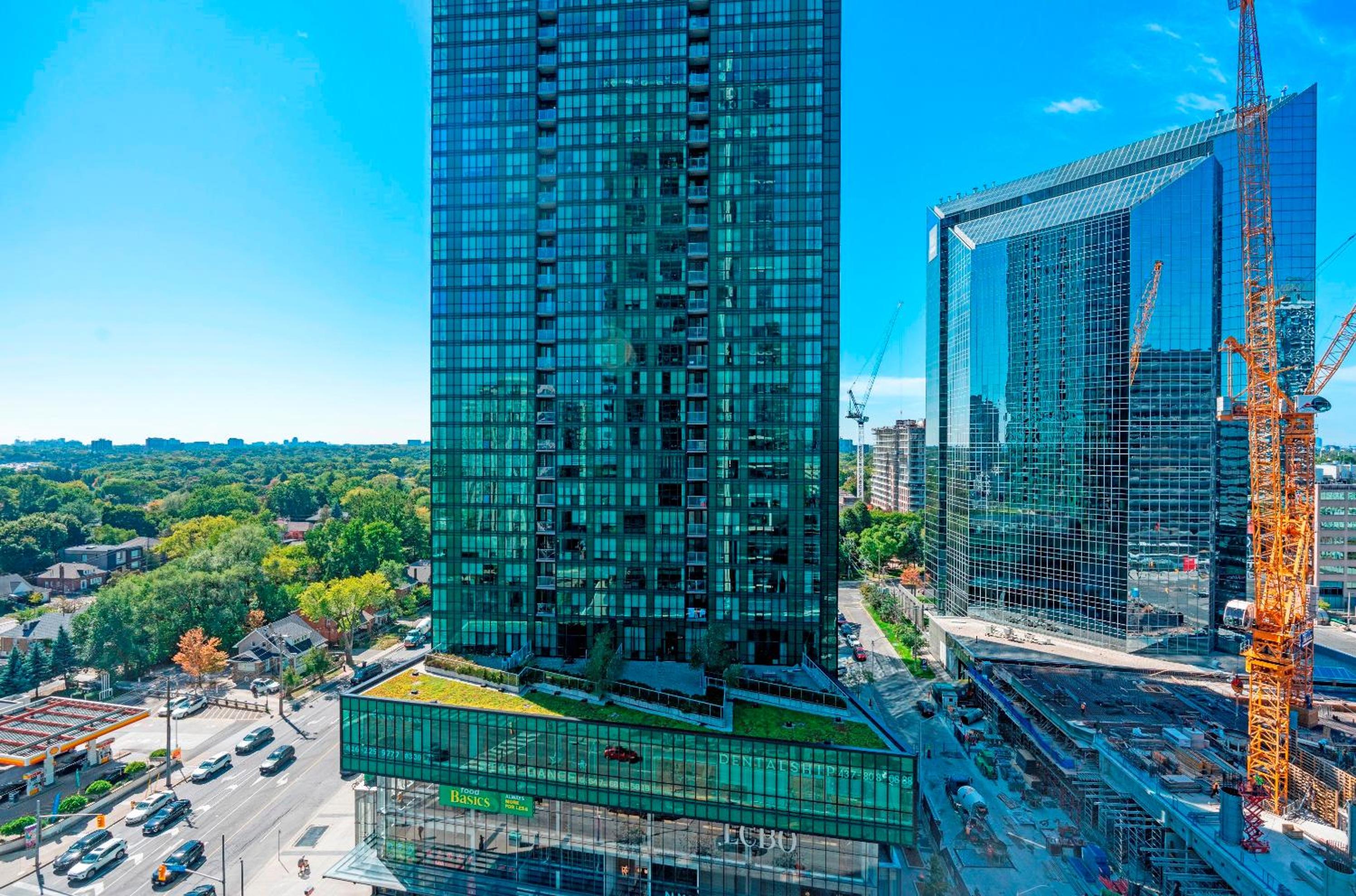 Panoramic 2 Bedroom 2 Bathroom Condo Sheppard Metro North York Toronto