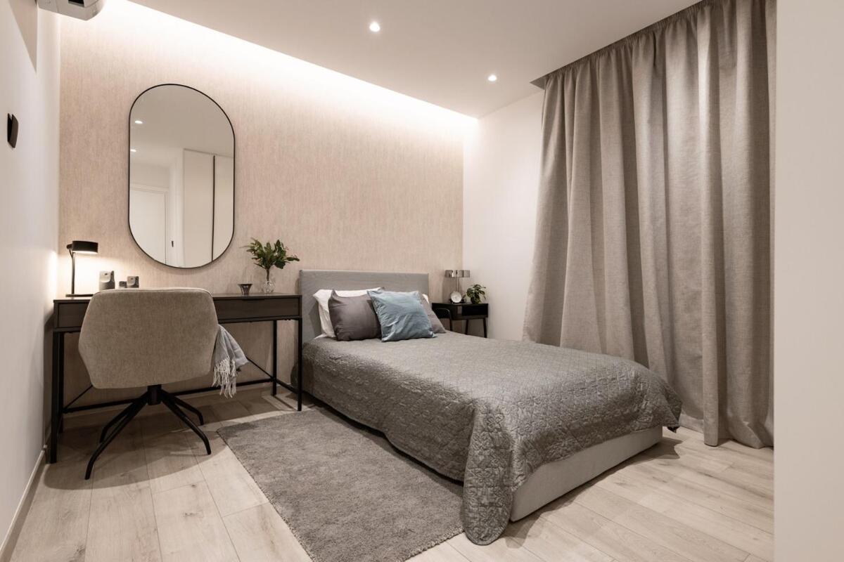 Luxury Marina Beach Stay