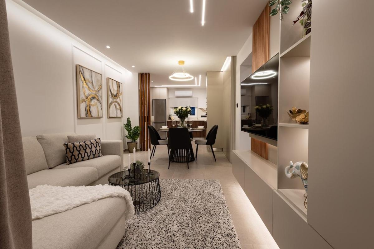 Luxury Marina Beach Stay