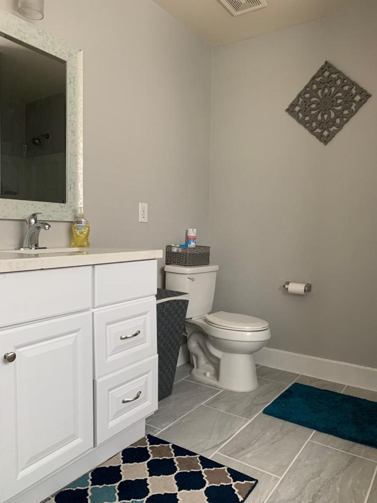 Home Away From Home 10-minutes IAH airport-Hospital-malls-Restaurants