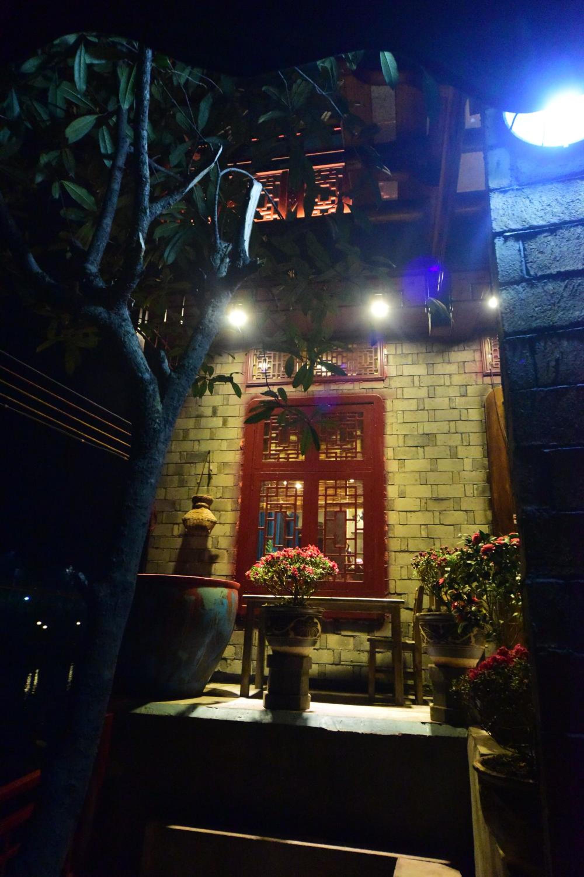 Fenghuang Tujia Ethnic Minority River View Hotel