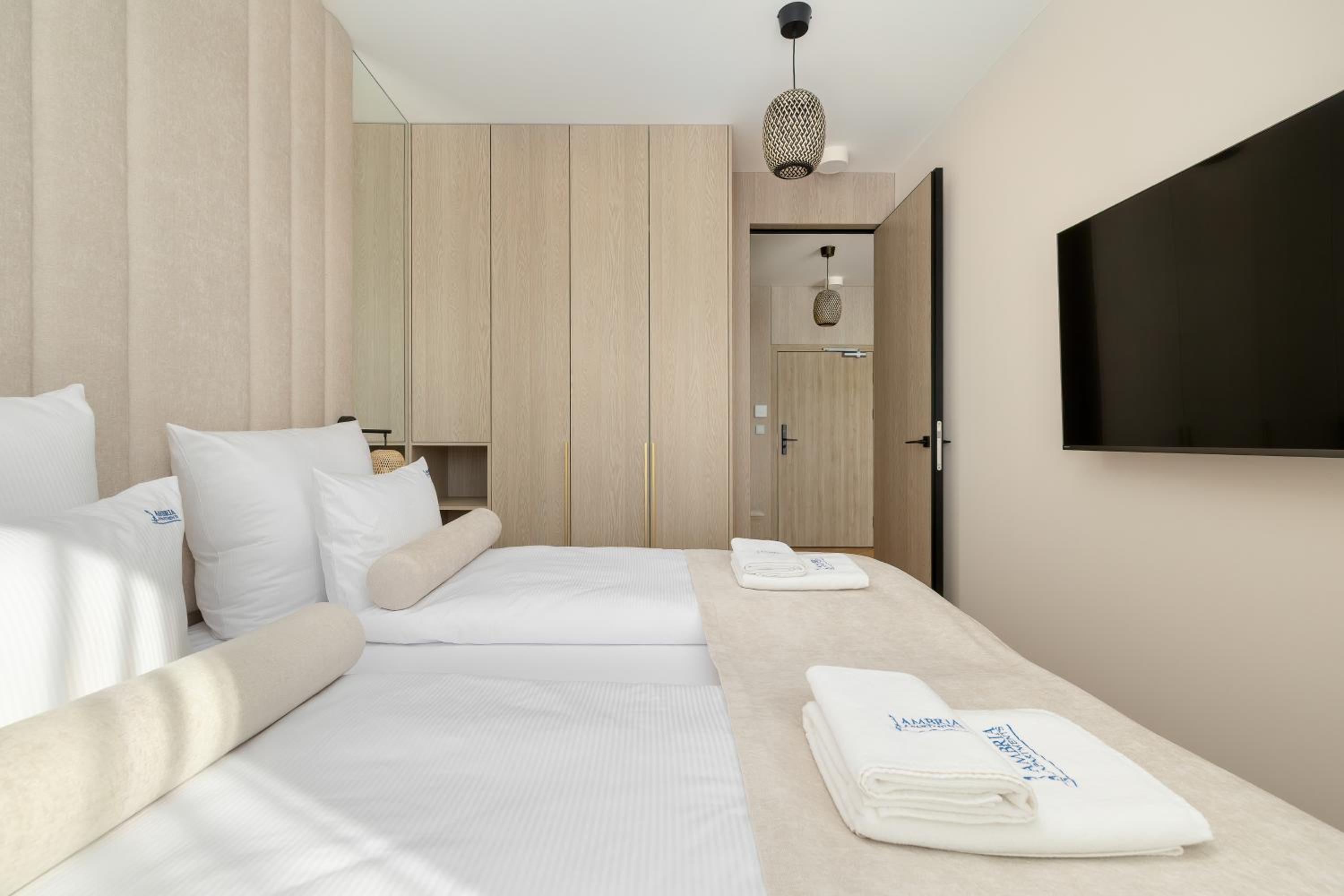 GREENERI PARK - Ambria Apartments