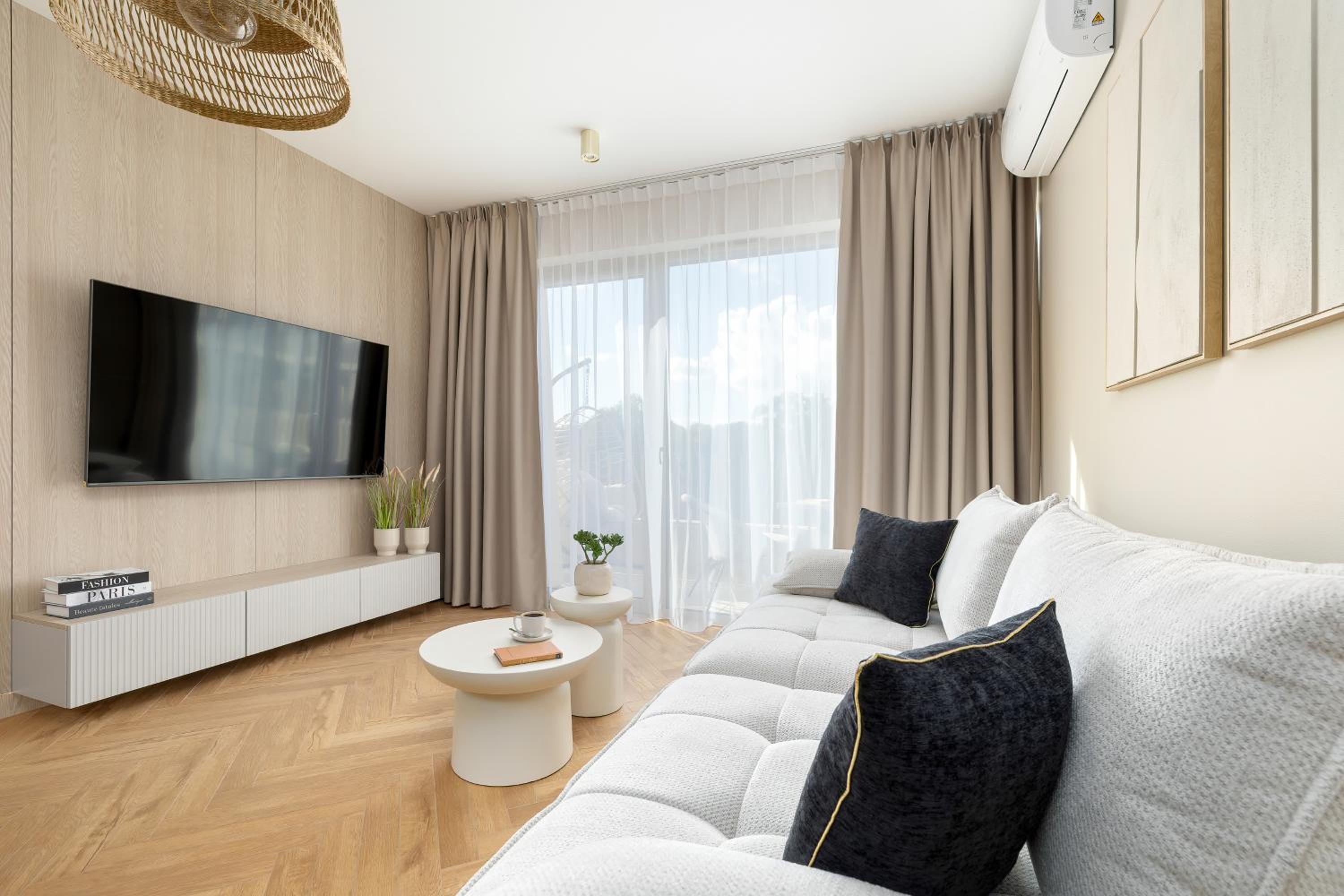 GREENERI PARK - Ambria Apartments