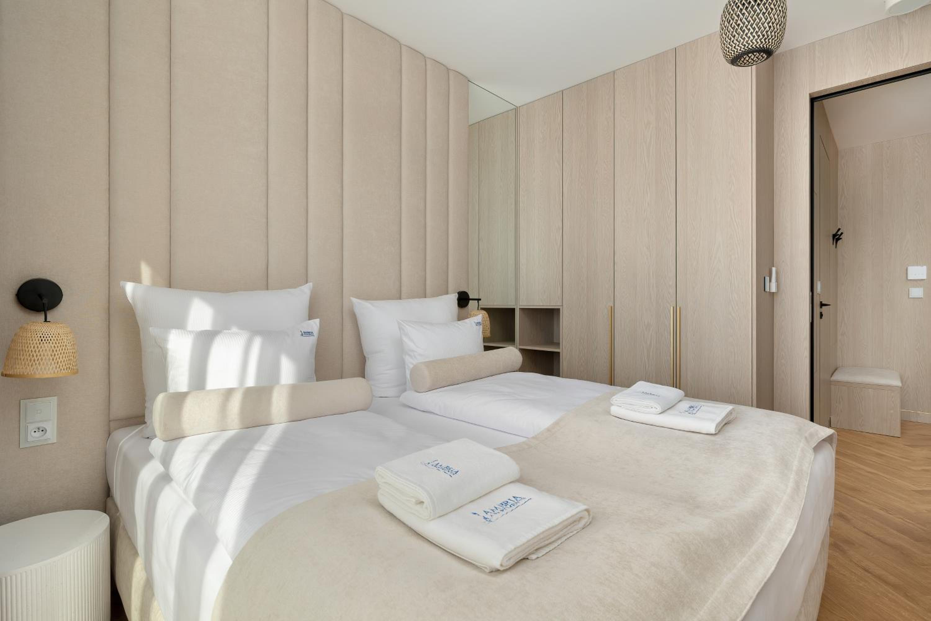 GREENERI PARK - Ambria Apartments
