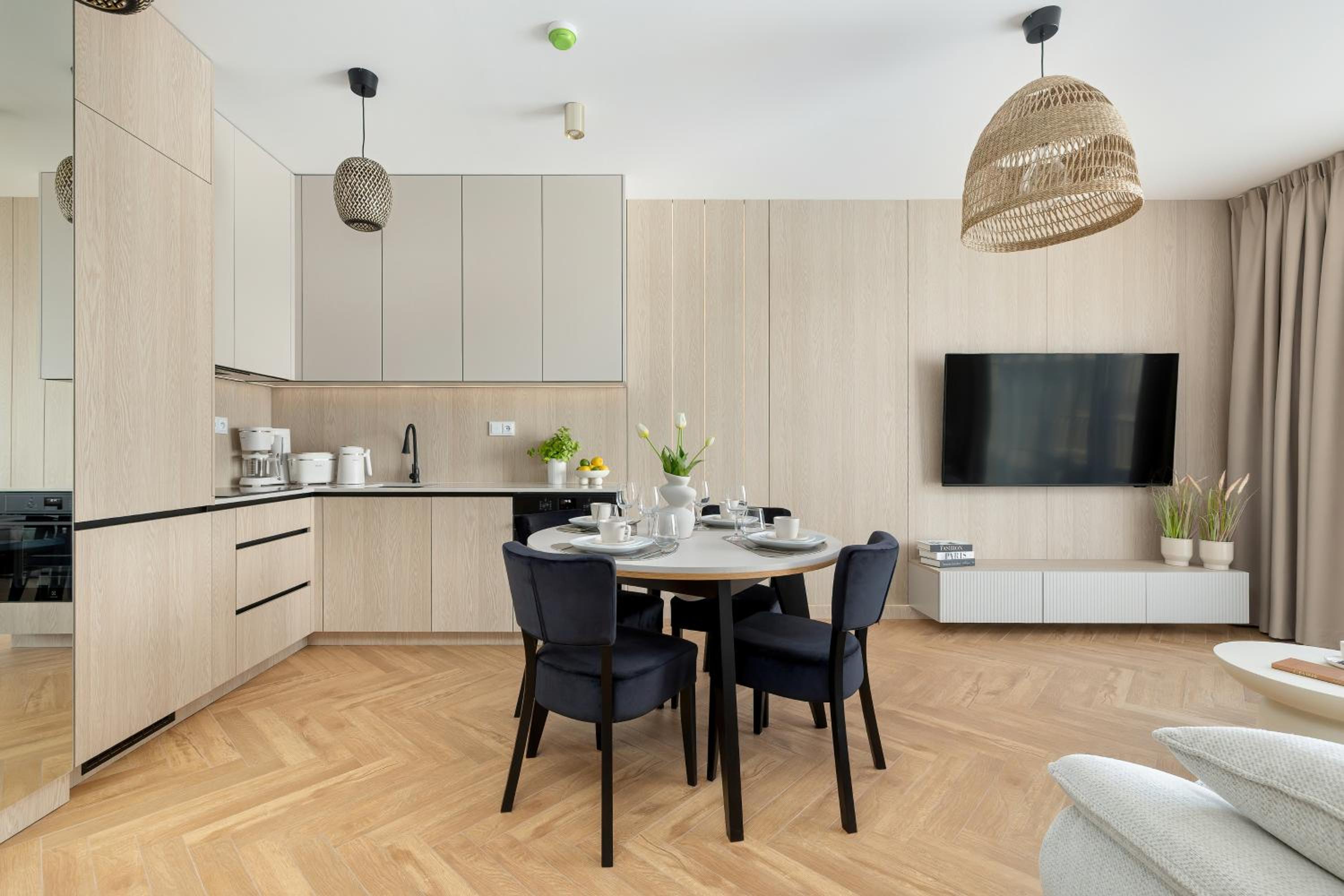 GREENERI PARK - Ambria Apartments