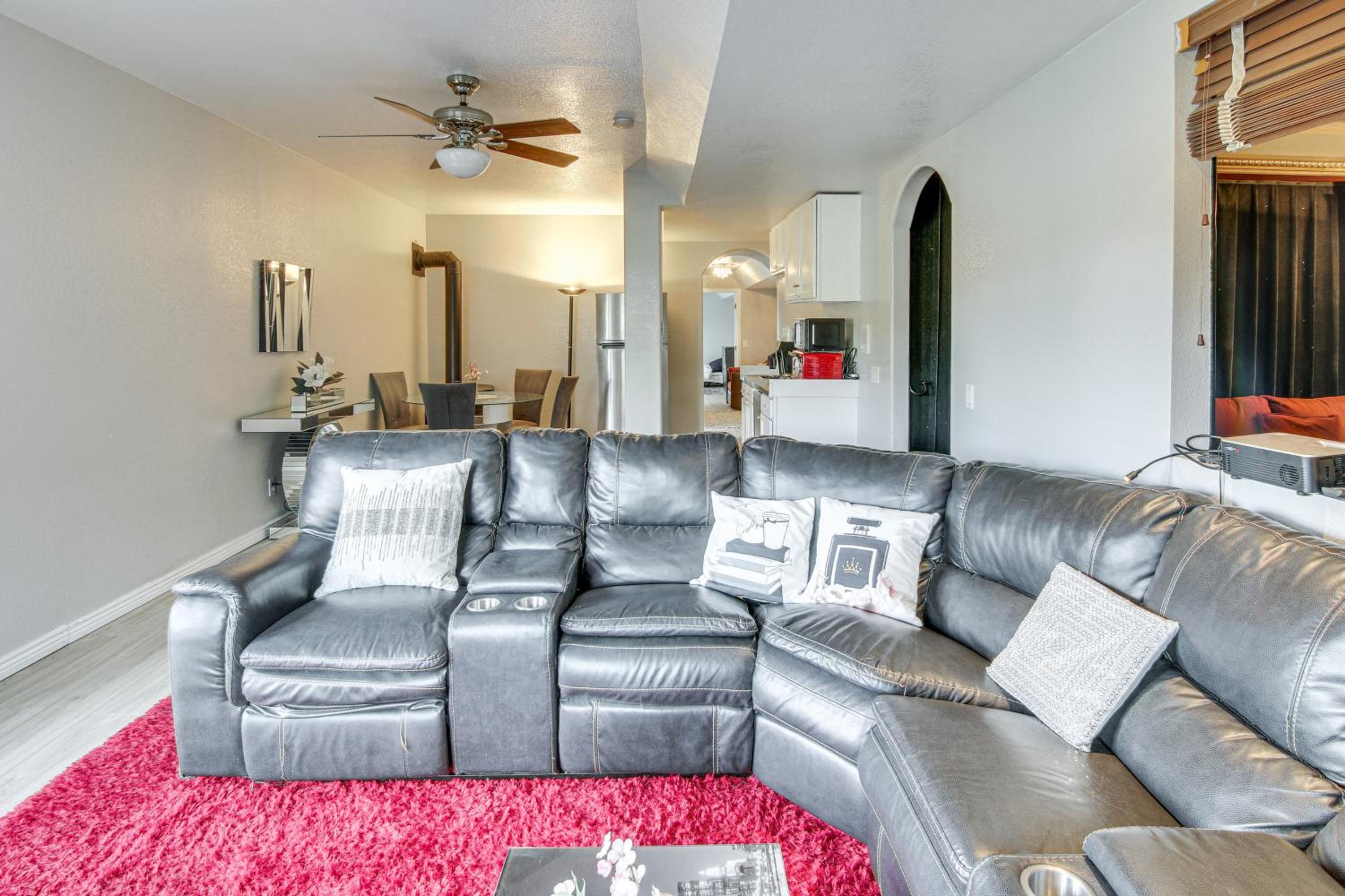 4 Mi to Broadmoor! Apt with Movie Theater and Mtn View