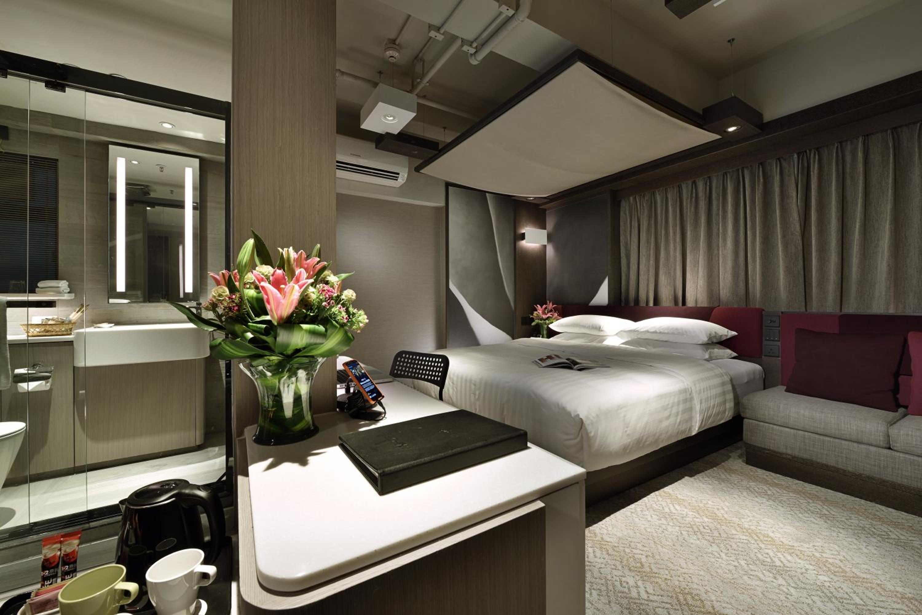 Xi Hotel