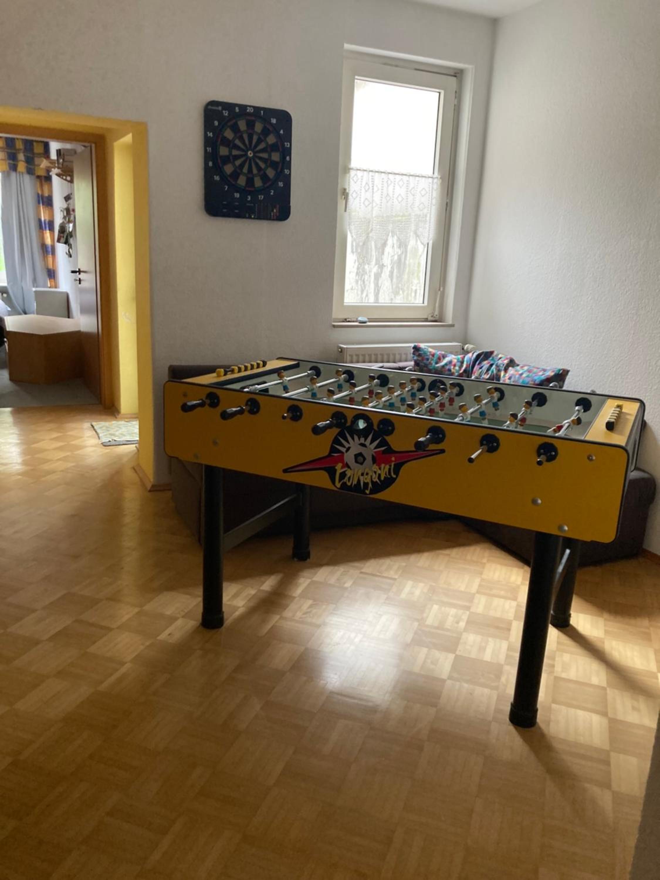 Premium Ruhiges ganzes Apartment 90 m 2 Schlafzimmer große Küche Wohnzimmer