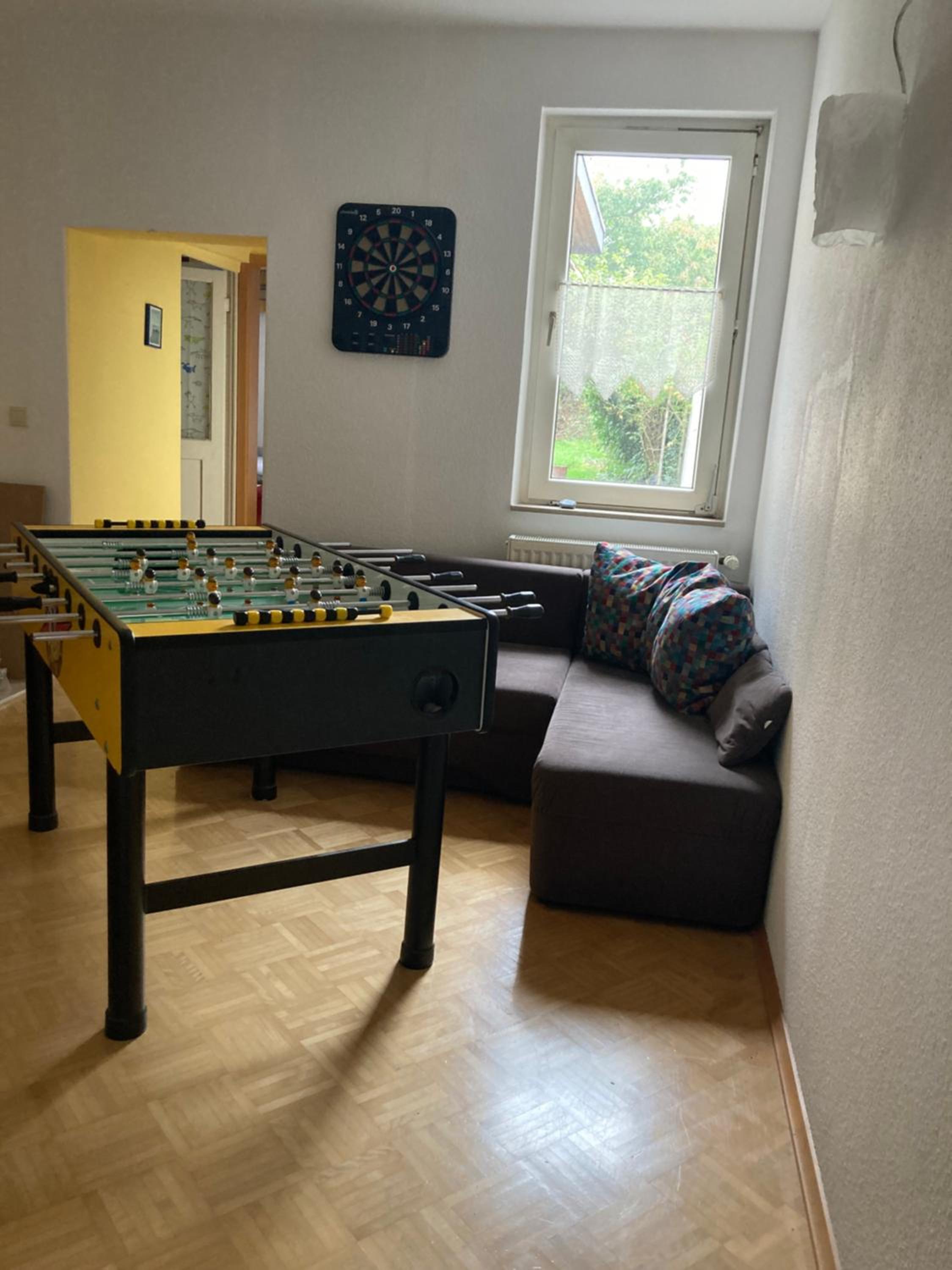 Premium Ruhiges ganzes Apartment 90 m 2 Schlafzimmer große Küche Wohnzimmer