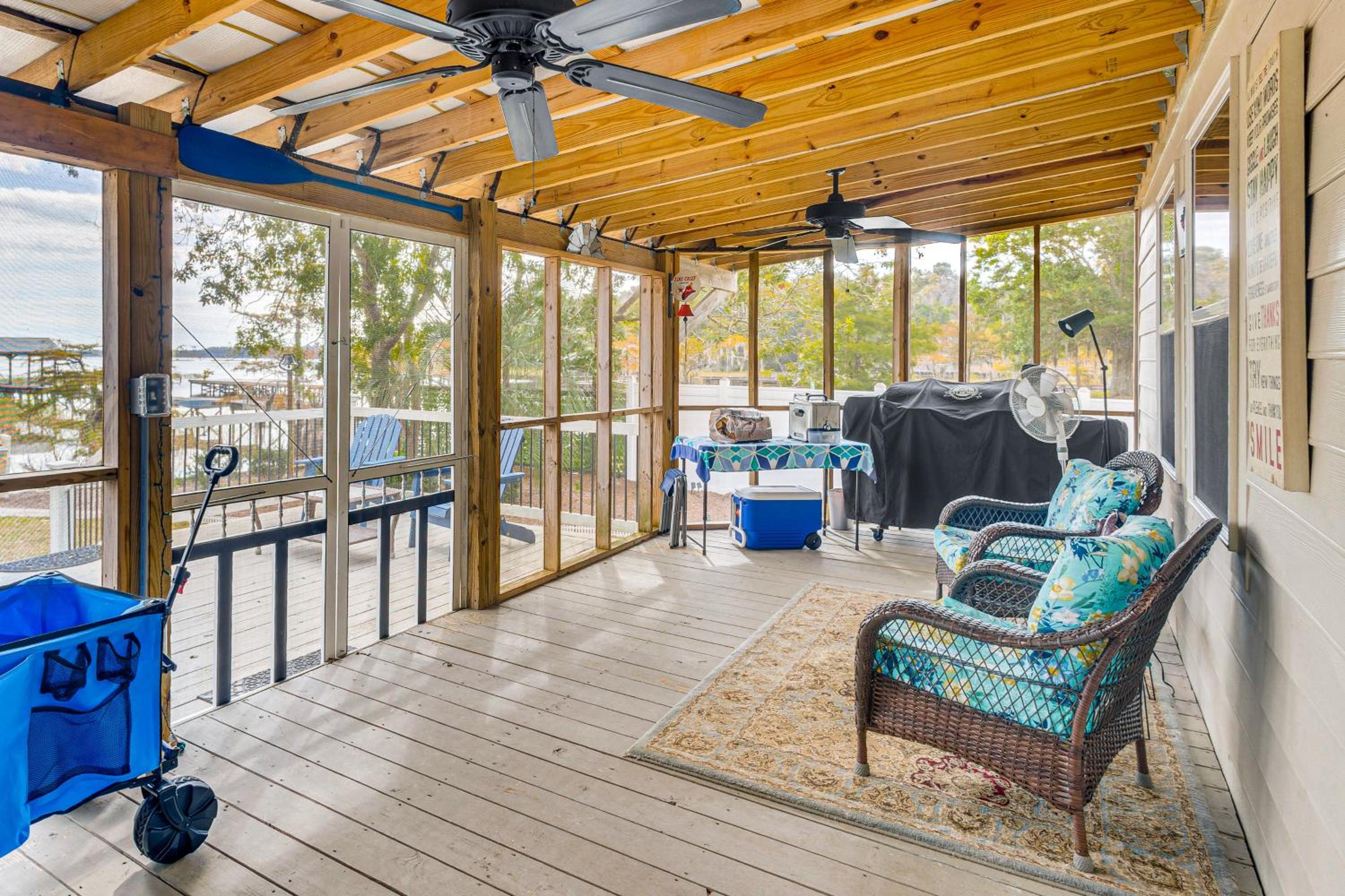 Fish, Swim and Grill Lakefront Carolina Home!